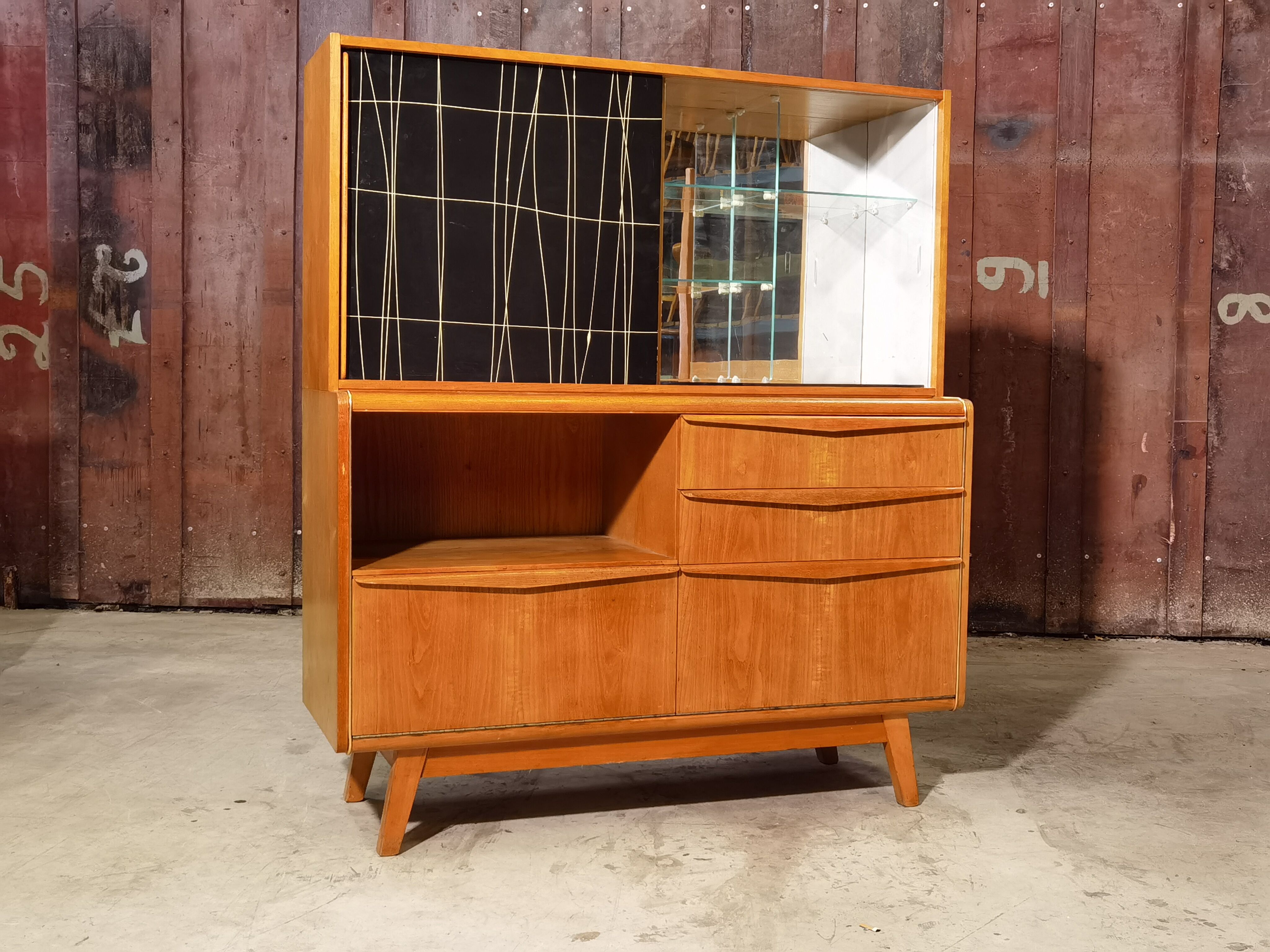 Buffet U372/386 by B Landsman and H Nepožitek for Jitona Soběslav
