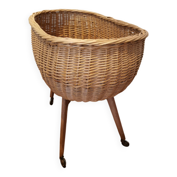 Berceau en osier vintage
