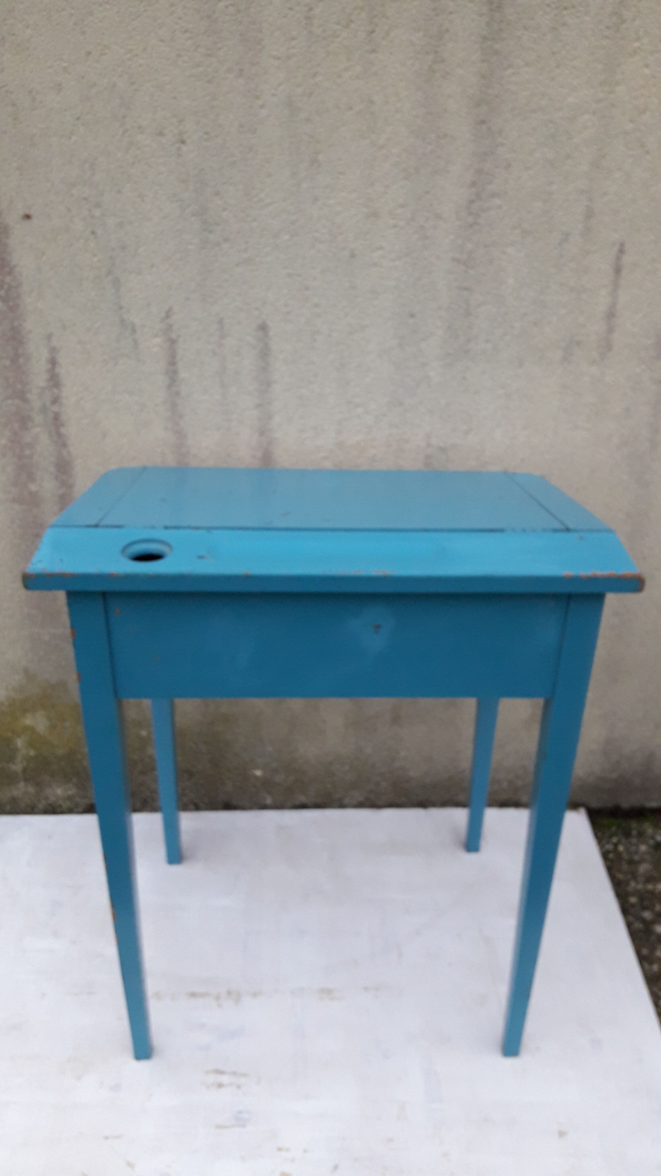 Pupitre écolier bleu  avec emplacement encrier