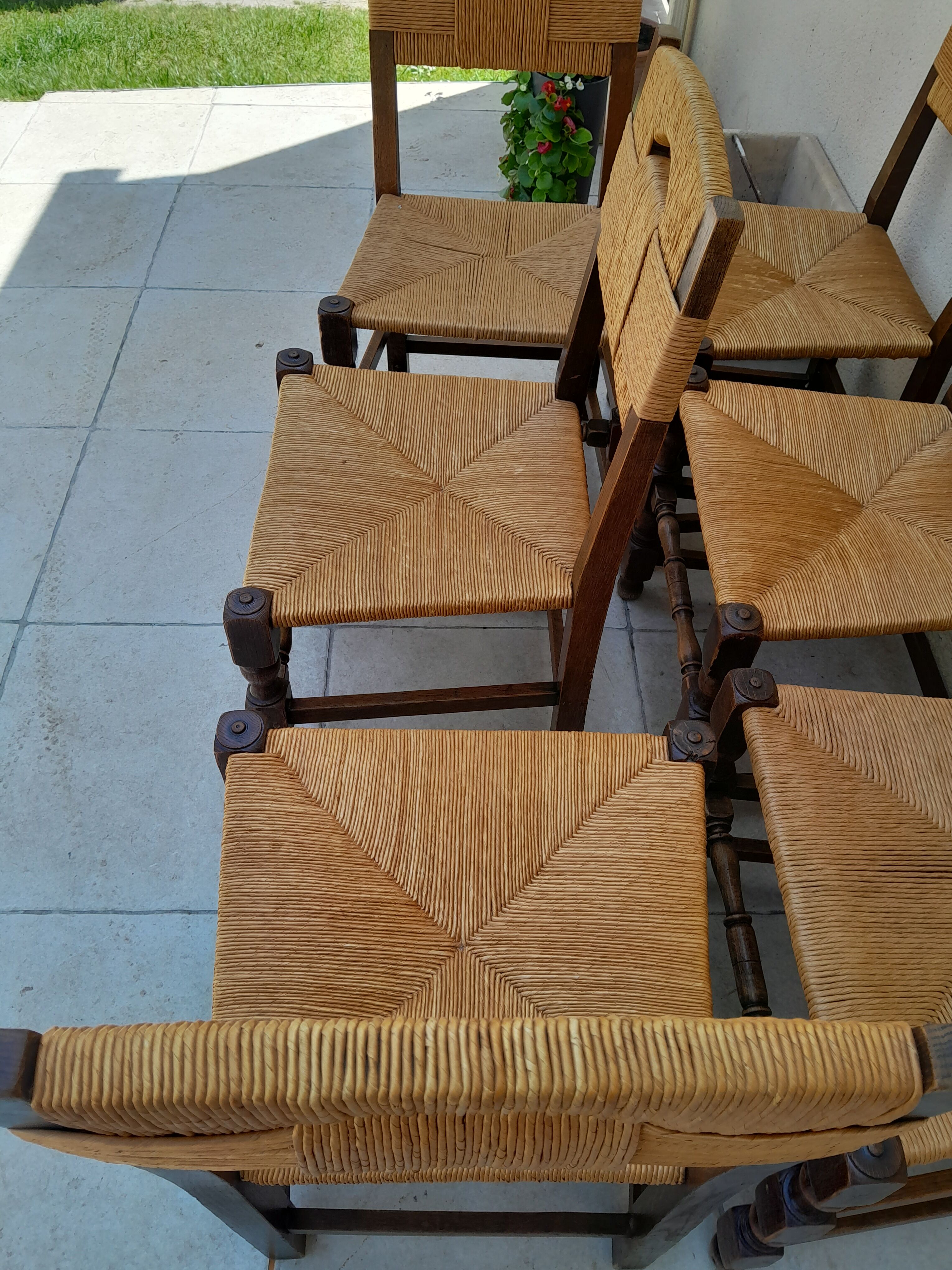 6 antique country mulching chairs