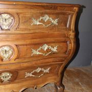 Commode Tombeau Bordelaise en Noyer XVIIIe