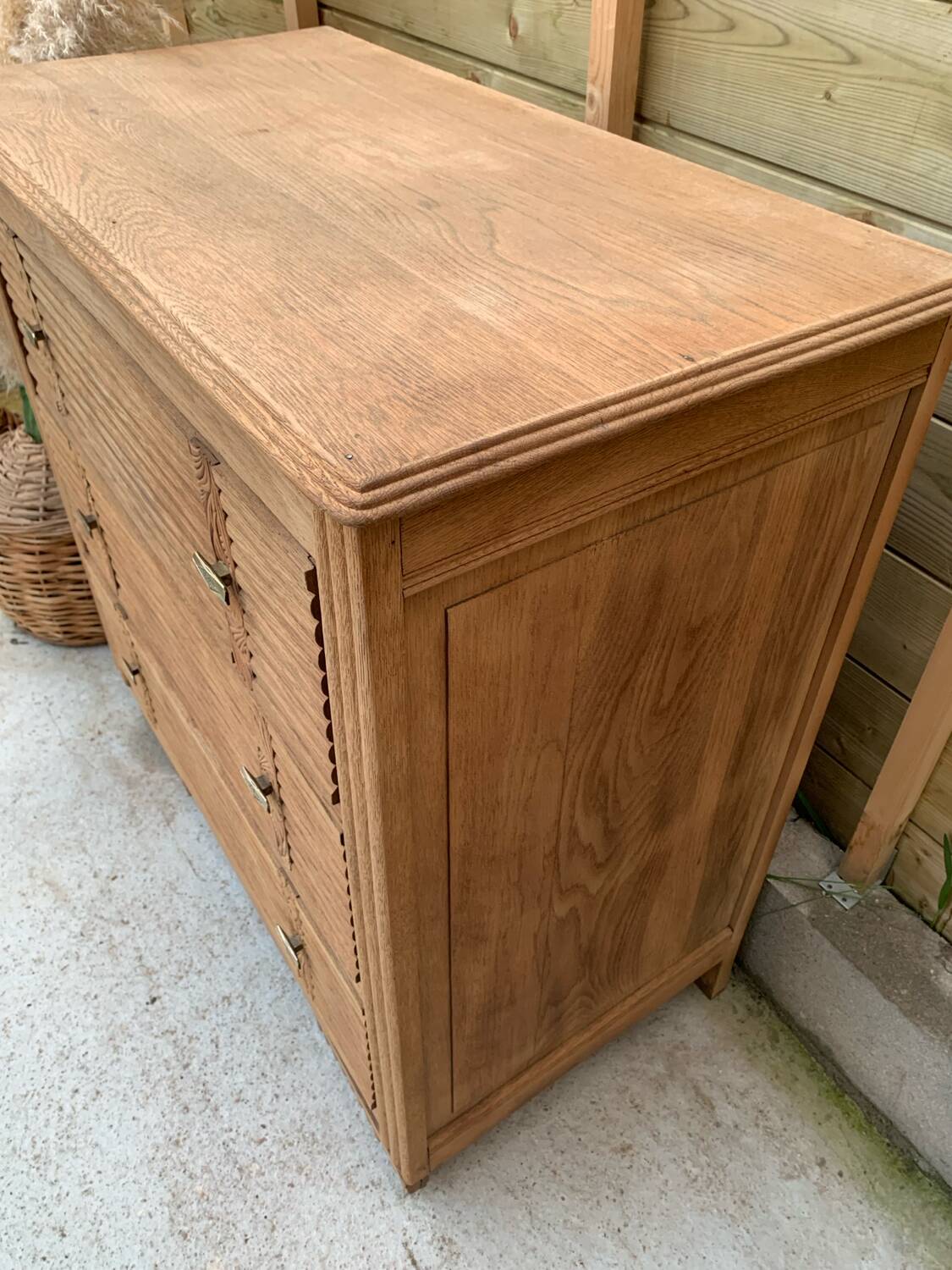 Art deco chest of drawers