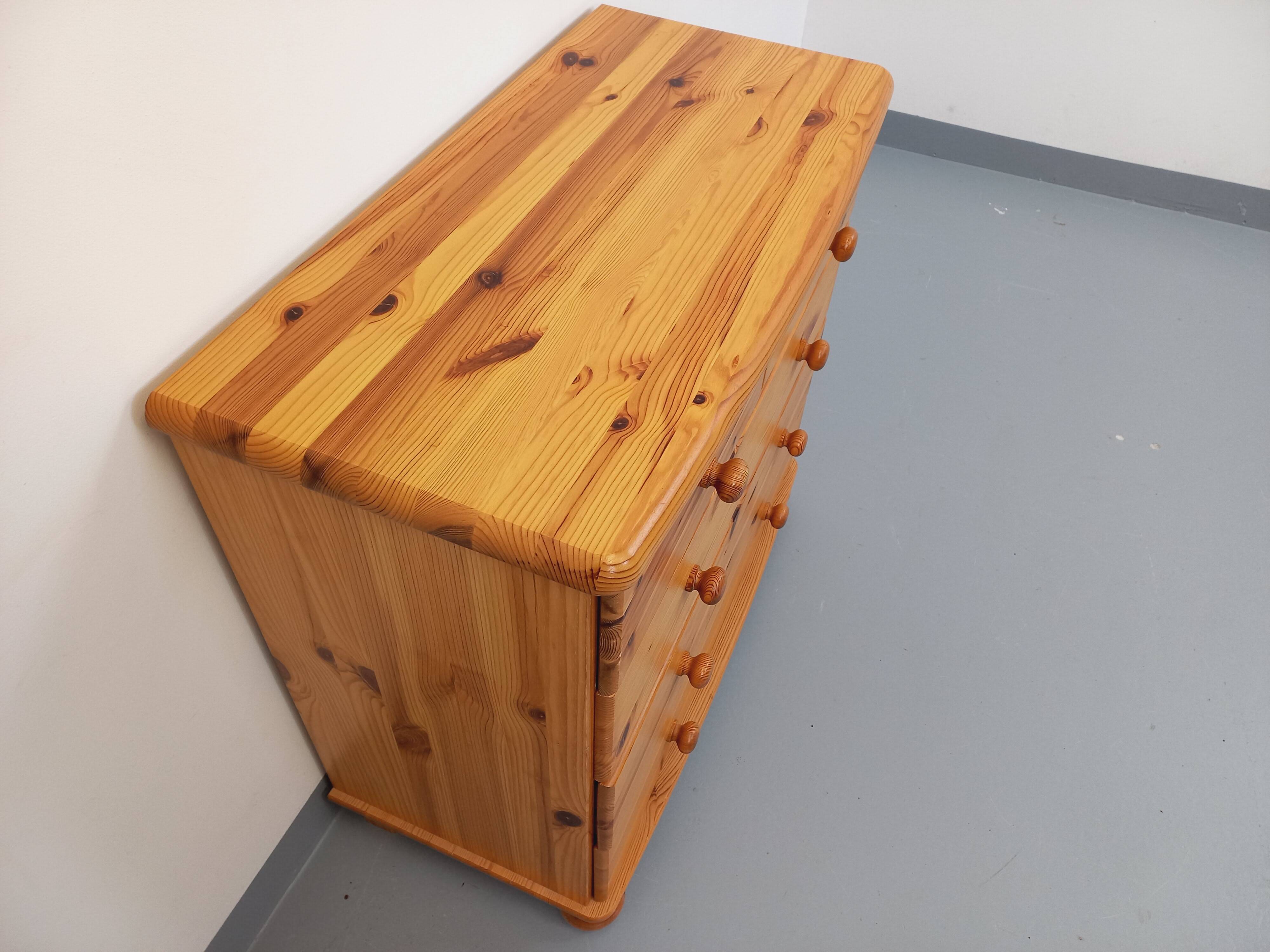 Vintage pine chest of drawers from the 70s