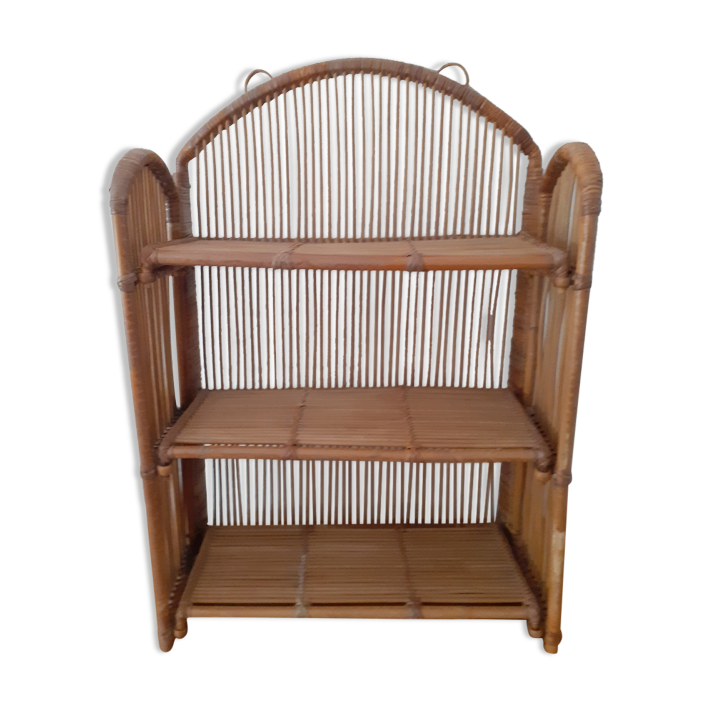 Rattan shelf to hang or lay