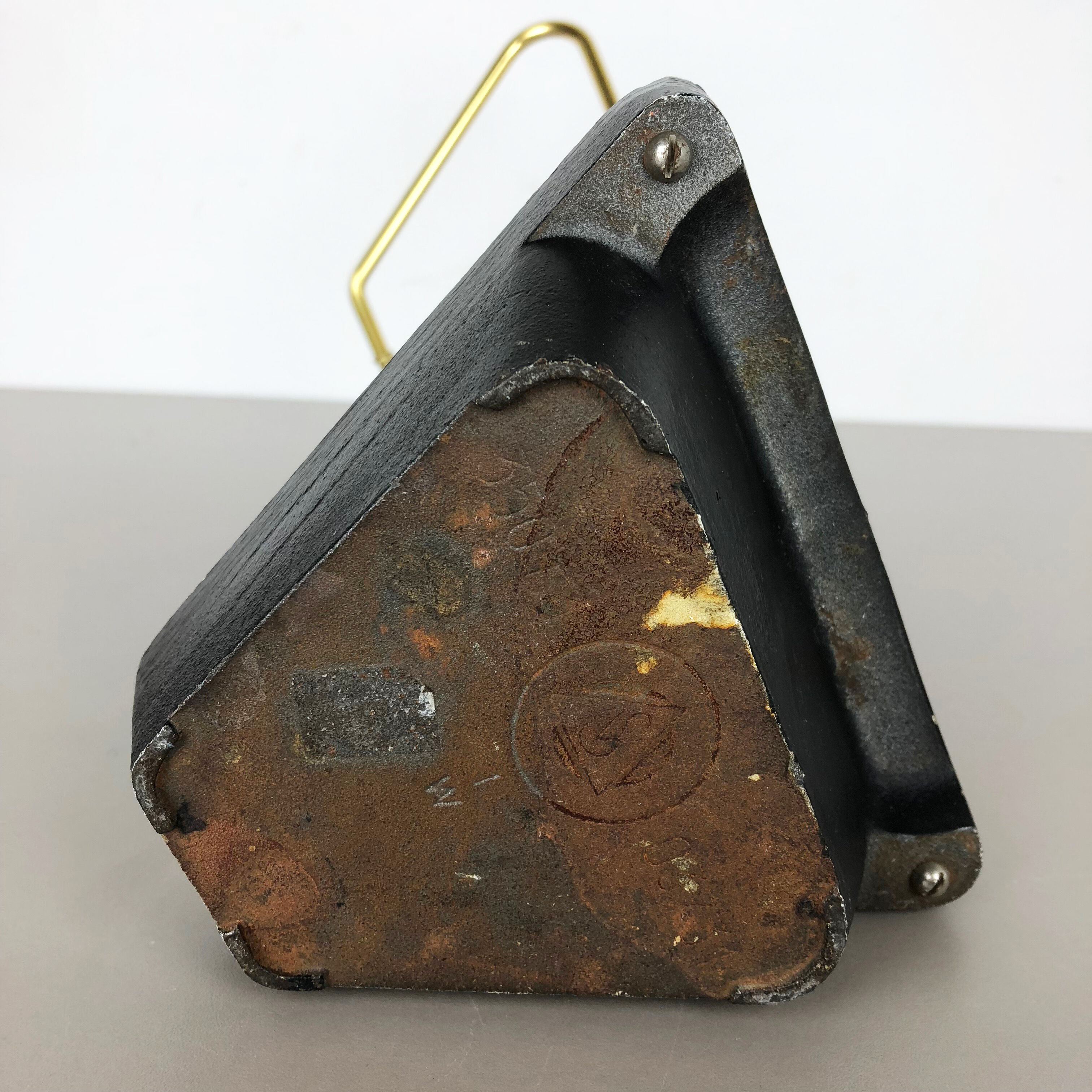 Porte-parapluie en métal laiton moderniste Bauhaus Allemagne années 1950