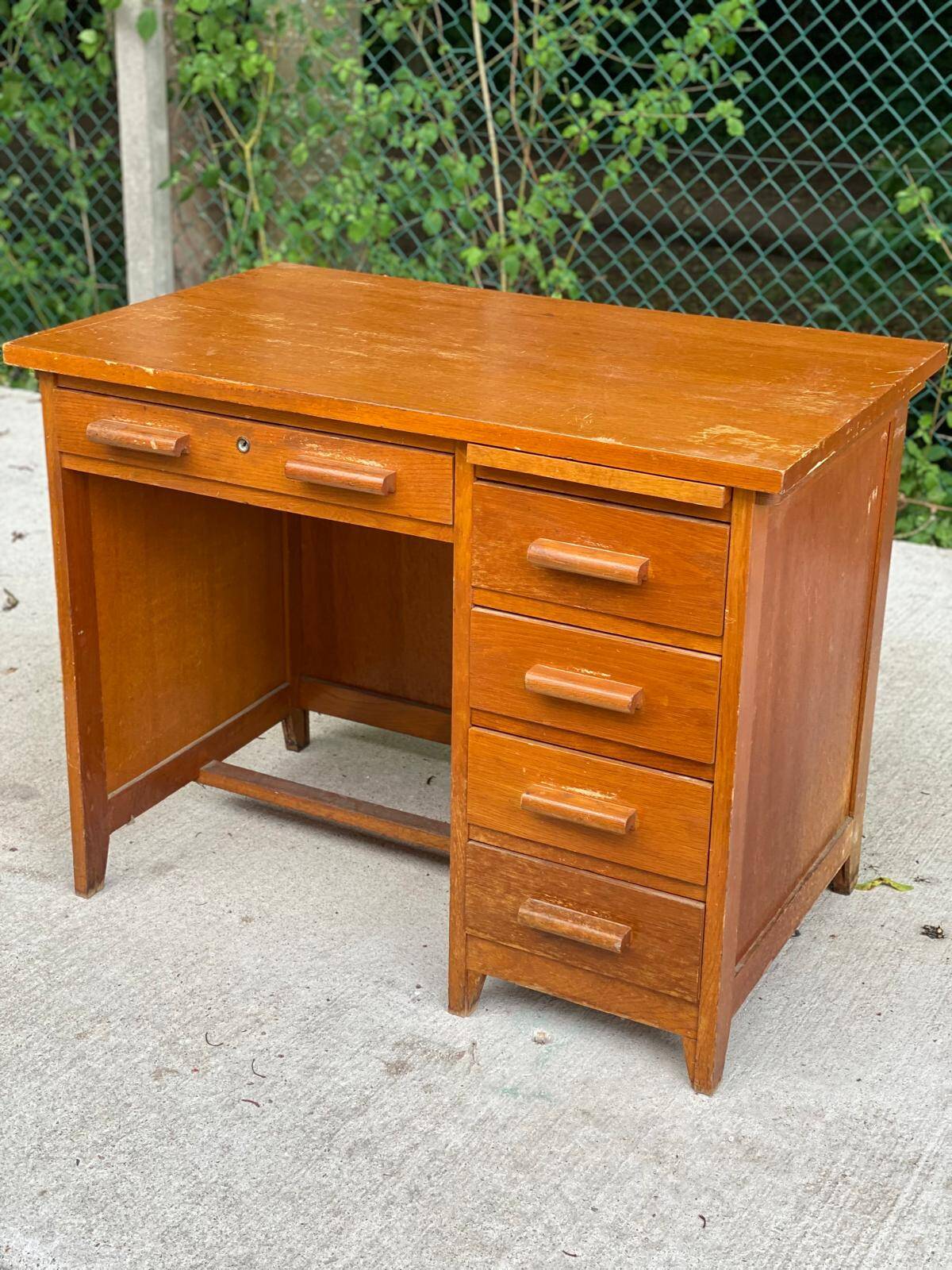 American desk in solid oak wood with 5 drawers