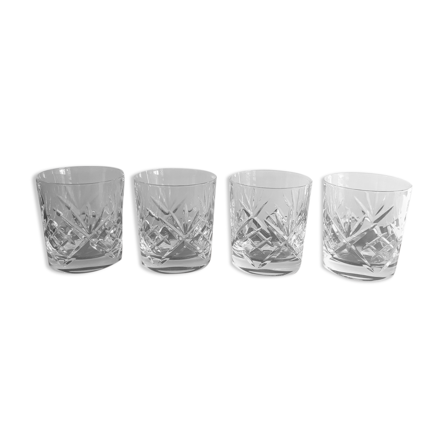 Set of 4 glasses of crystal whisky signed