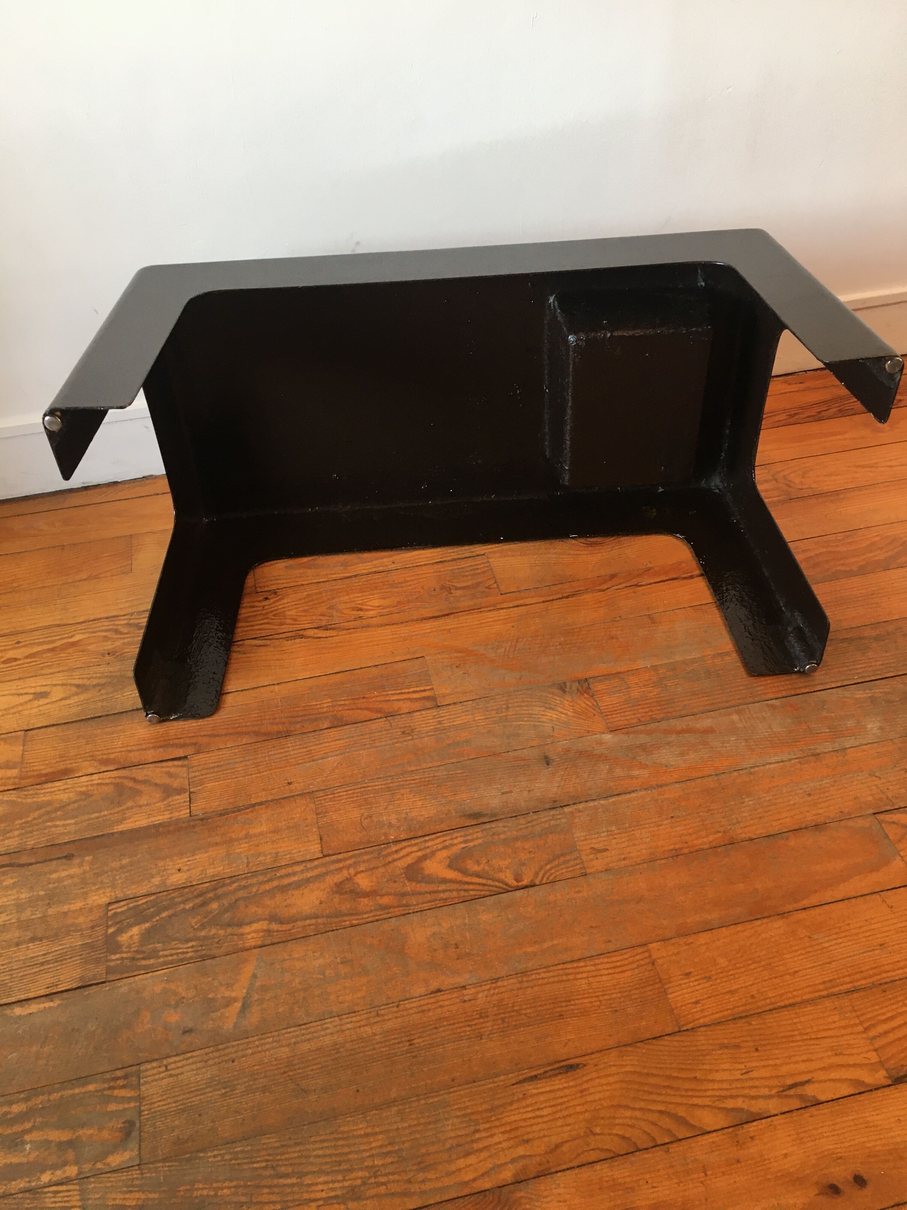 Kostka fiberglass coffee table
