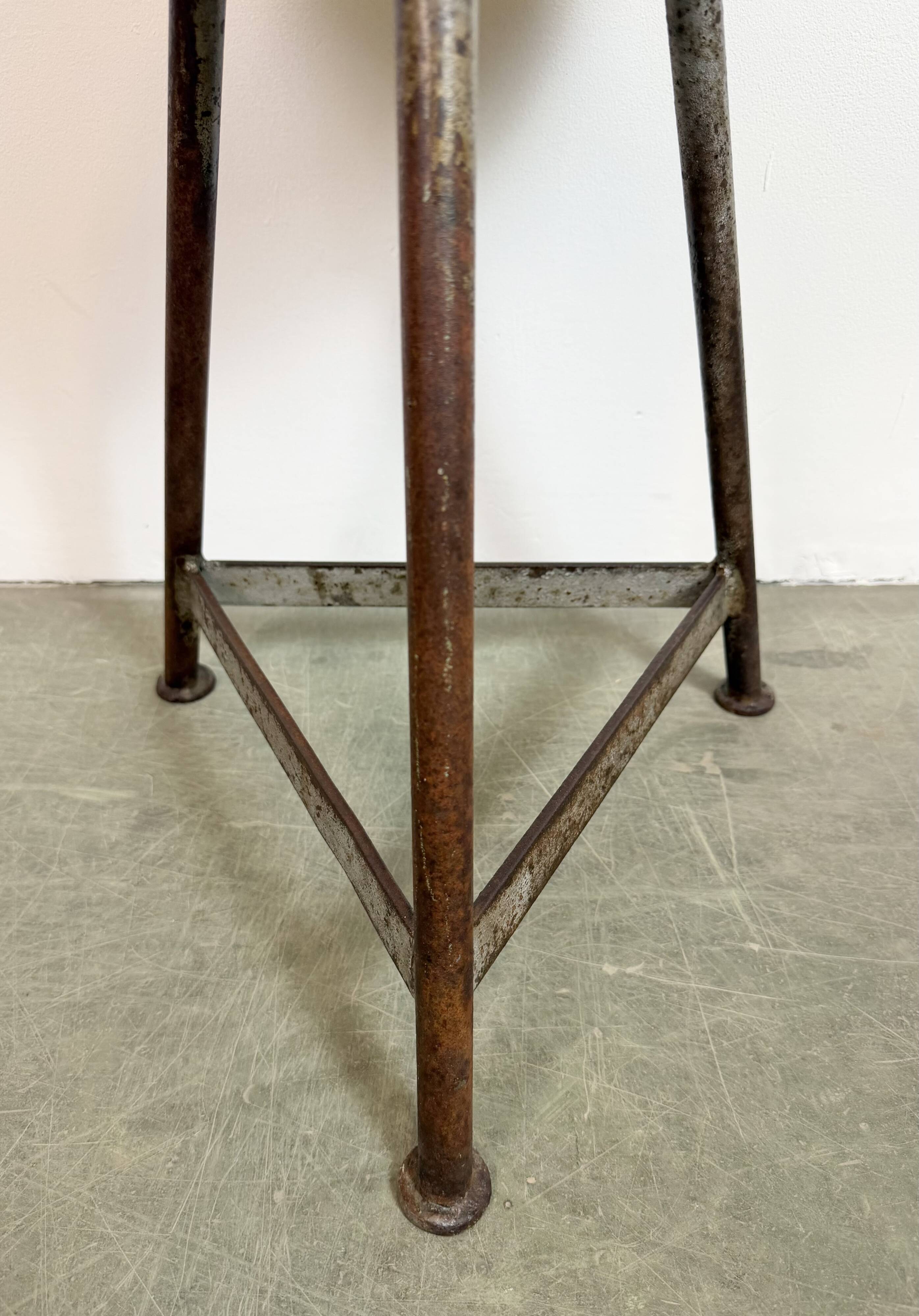 Tabouret d'atelier industriel gris, années 1960