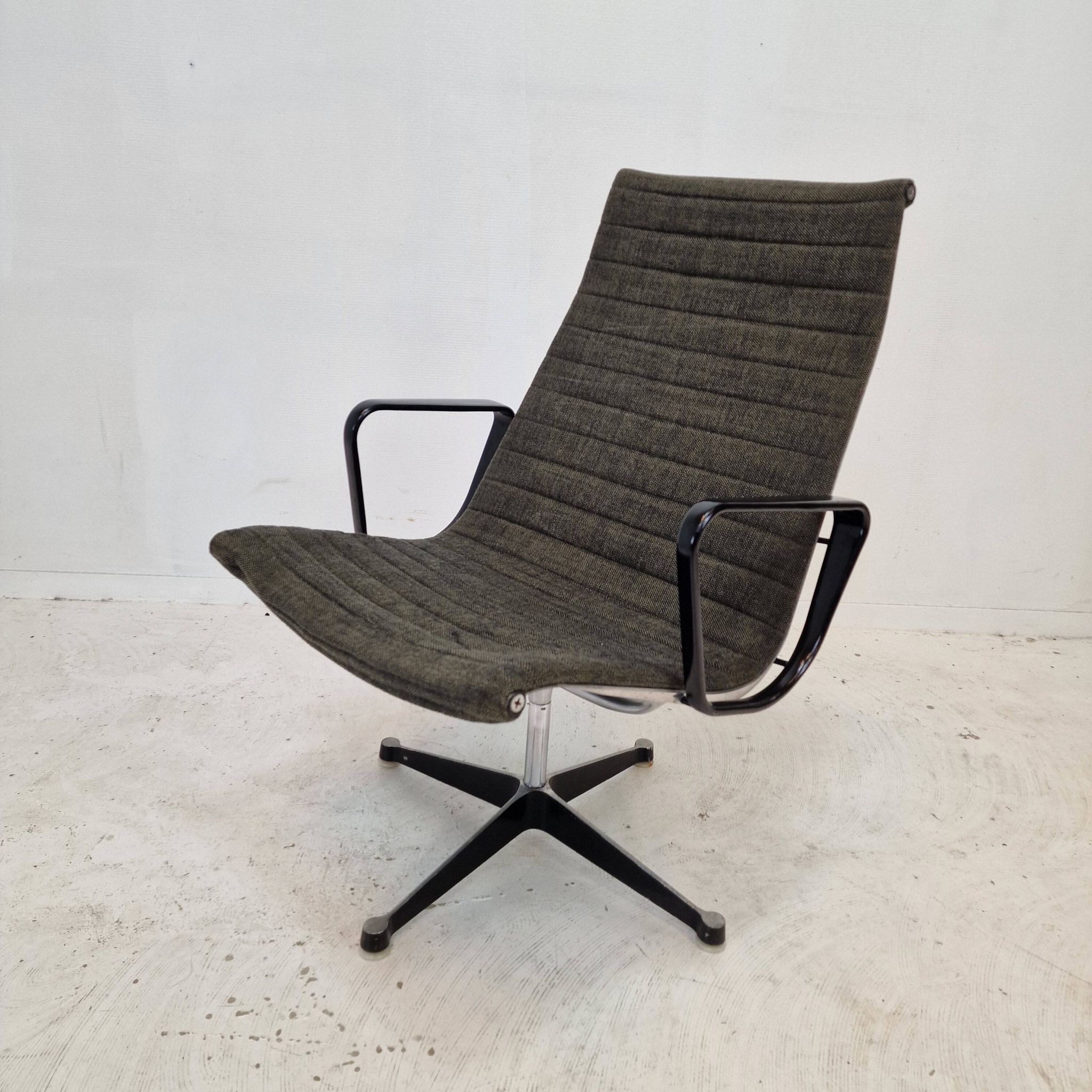 Chaise modèle EA 116 par Eames pour Herman Miller, 1960