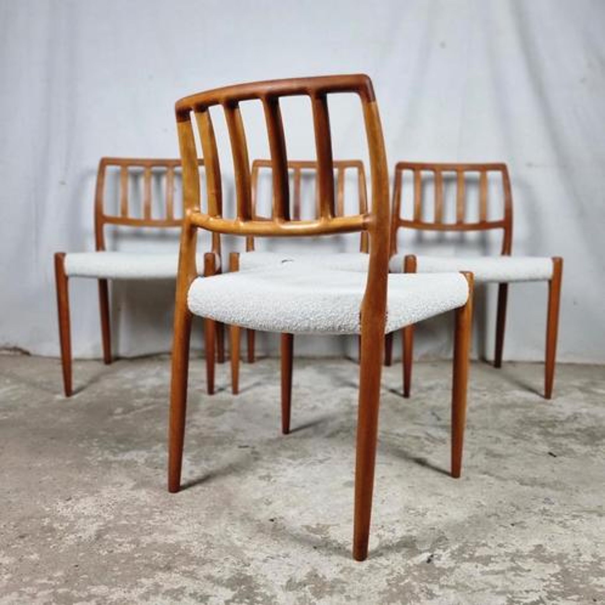 Lot de 4 chaises vintage Niels Otto Møller modèle n°83 1970