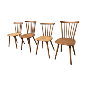 Deux paires de chaises