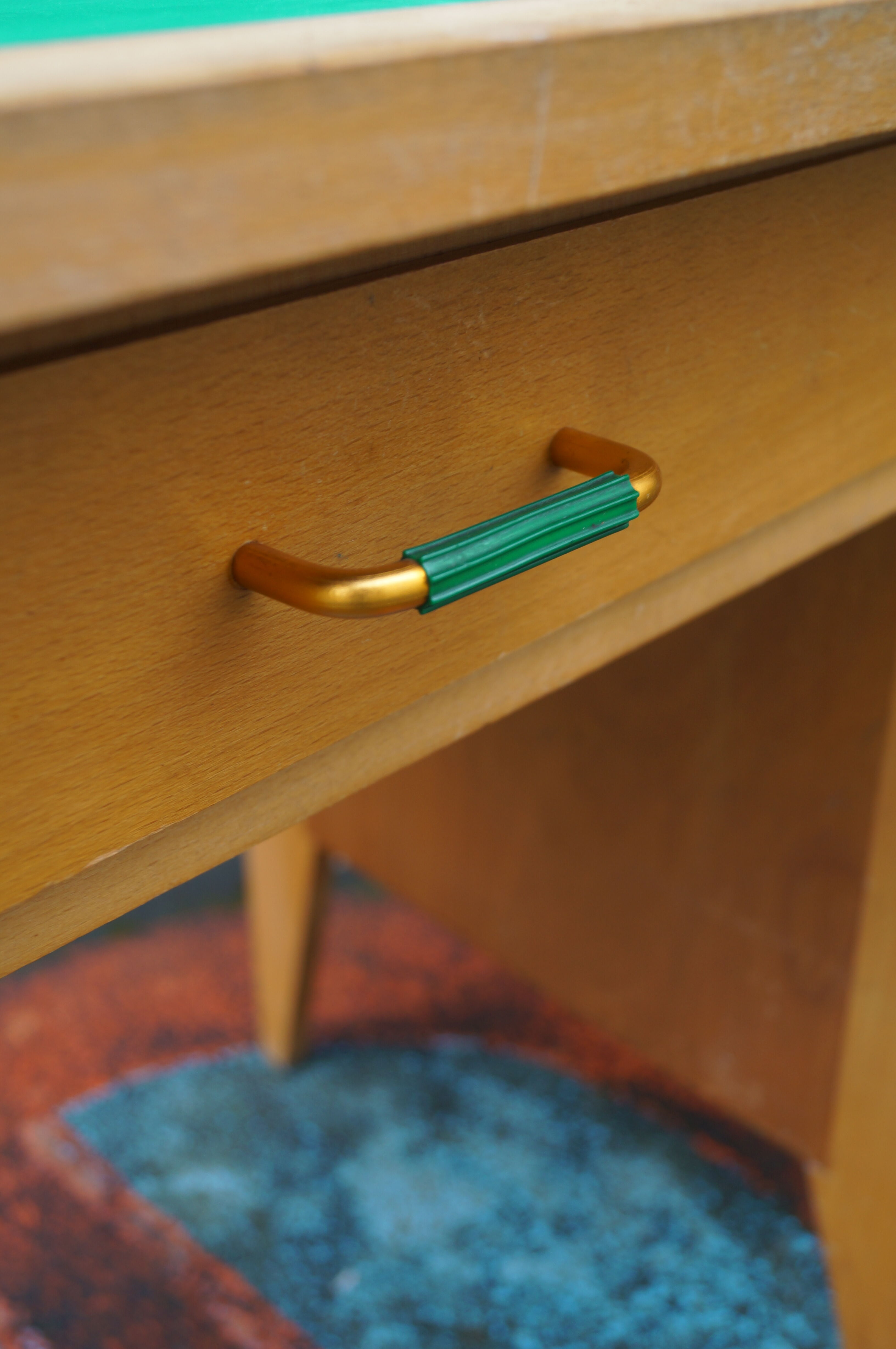 Office 1950 foot compass