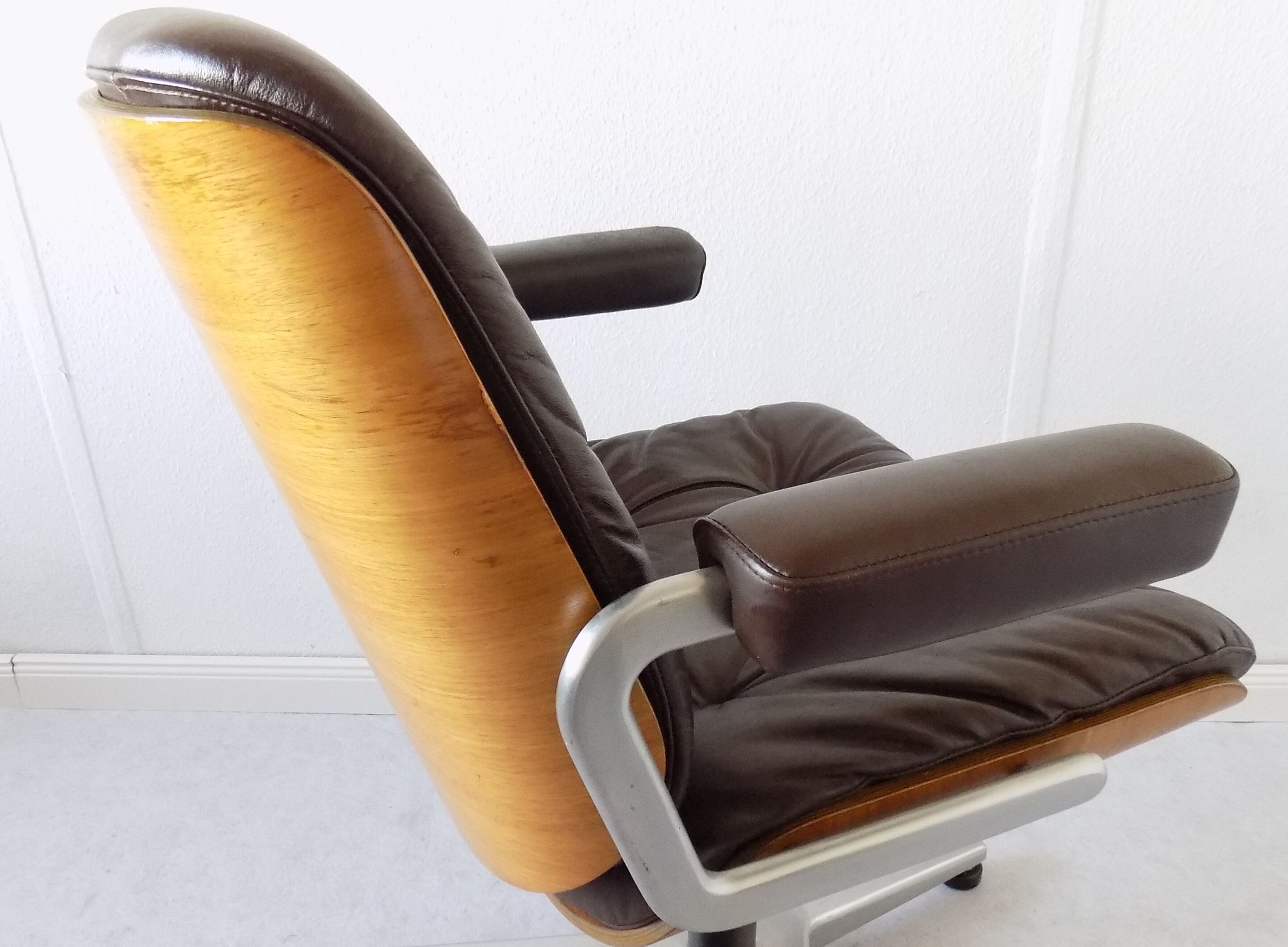 Chaise de bureau en cuir Stoll Giroflex par Karl Dittert moderne du milieu du siècle