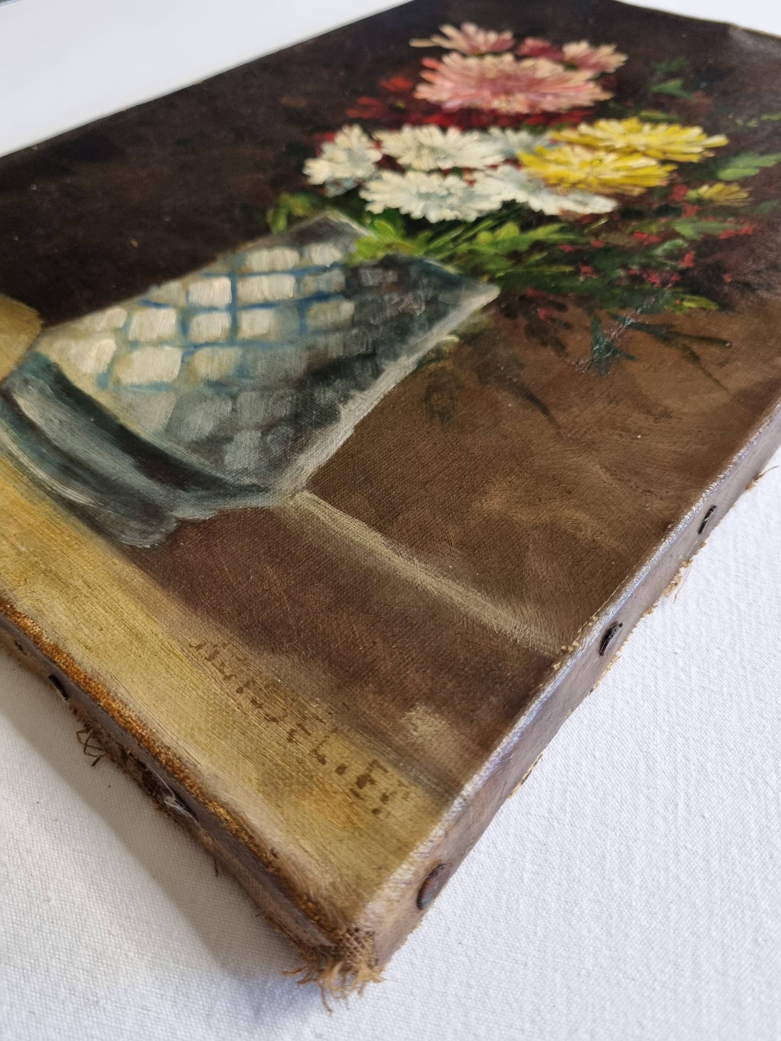 Still life with flowers, oil on canvas, signed, French school, 28 x 41 cm.