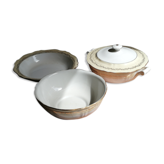 Souptureen and serving dish