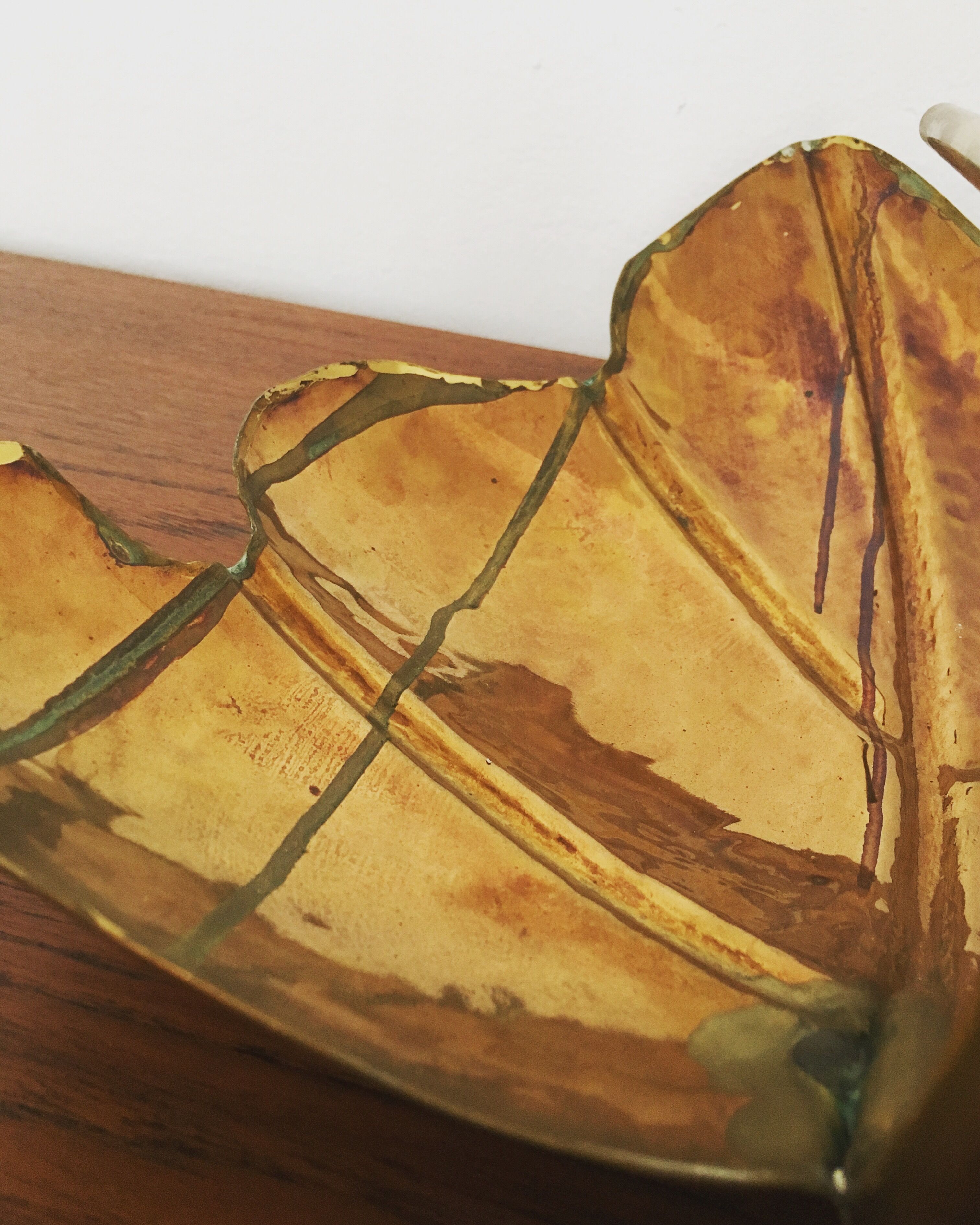 Hollywood Regency brass leaf wall lamp