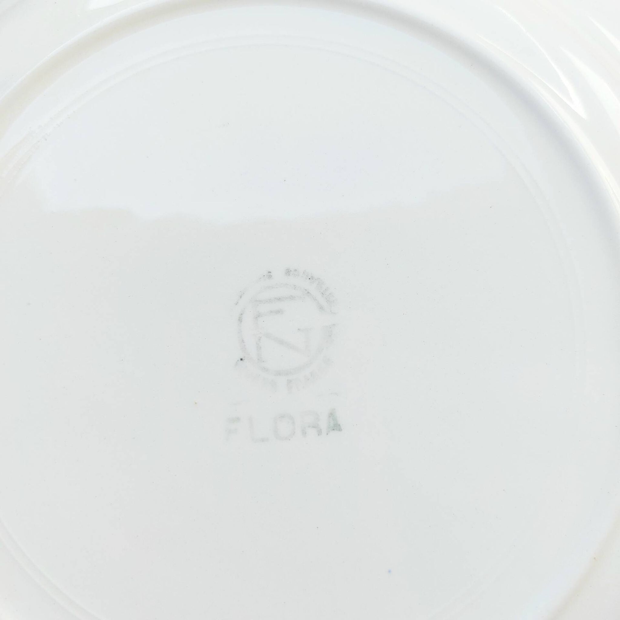 Flat plates Givors Faïencerie Nouvelle Flora