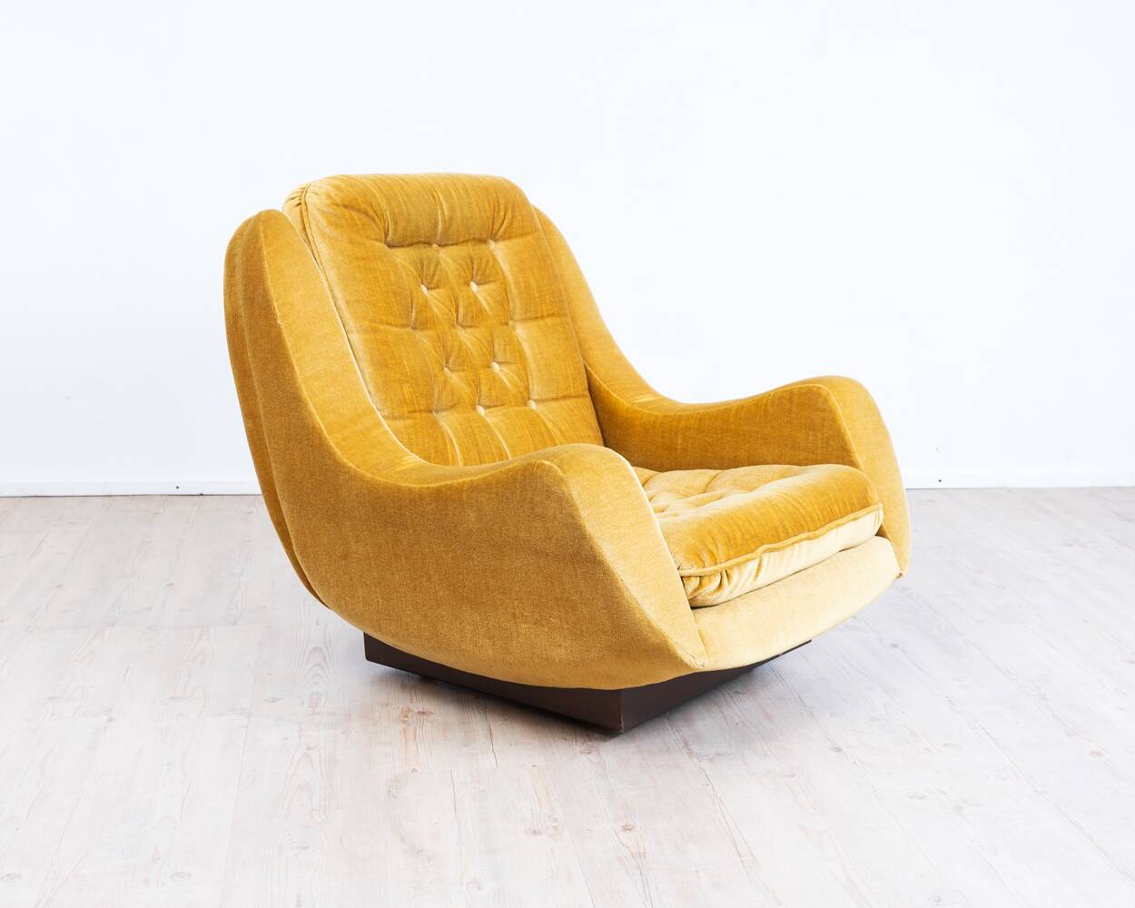 Space Age, lounge chair, 1970s, golden yellow.