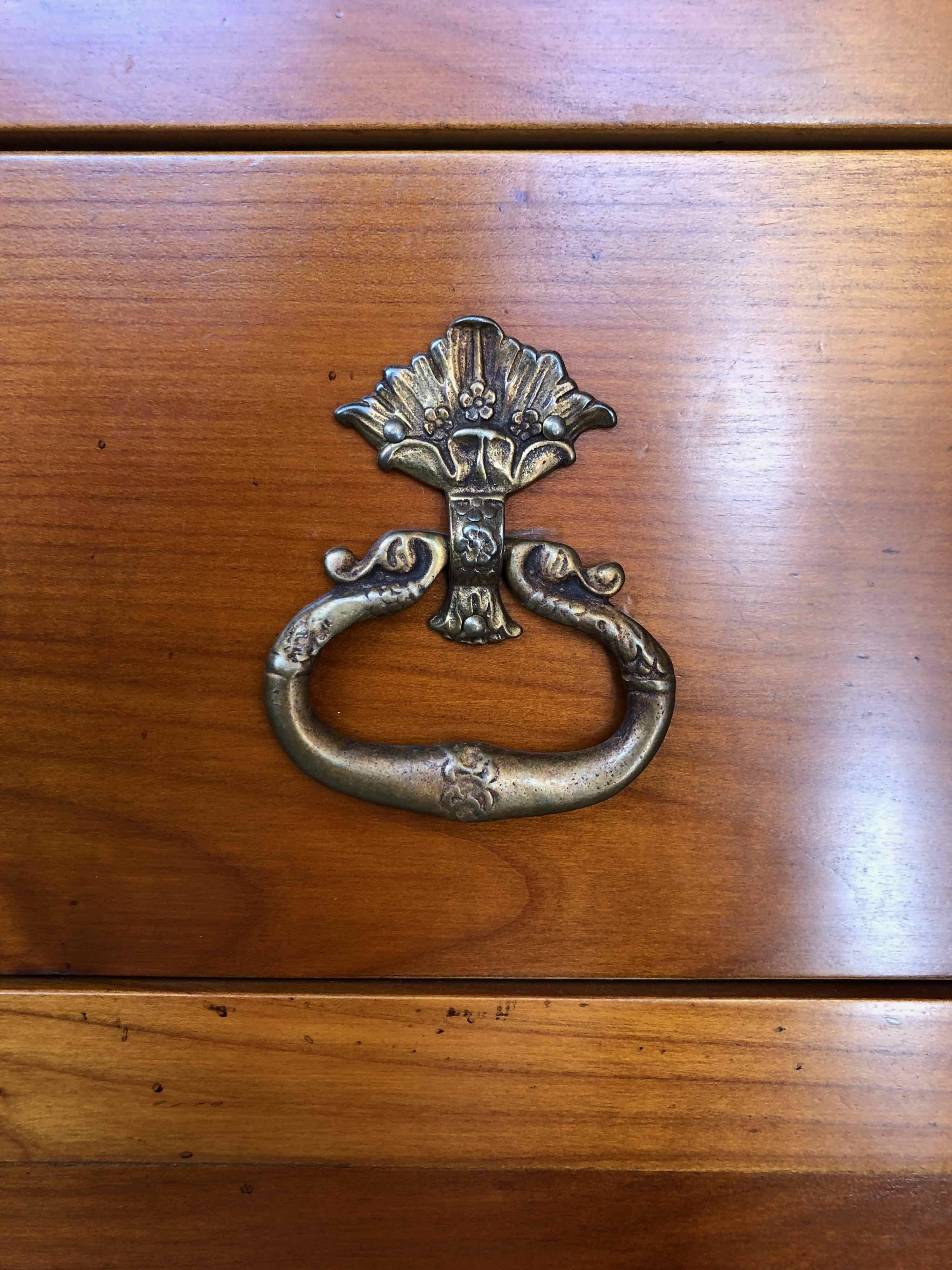 Louis Philippe 4-drawer chest of drawers in cherry wood