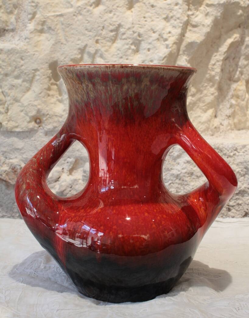 Saint-Paul-de-Vence red flamed earthenware vase circa 1970