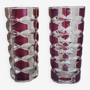 Paire de vases triangulaires rouge et transparent en verre vintage