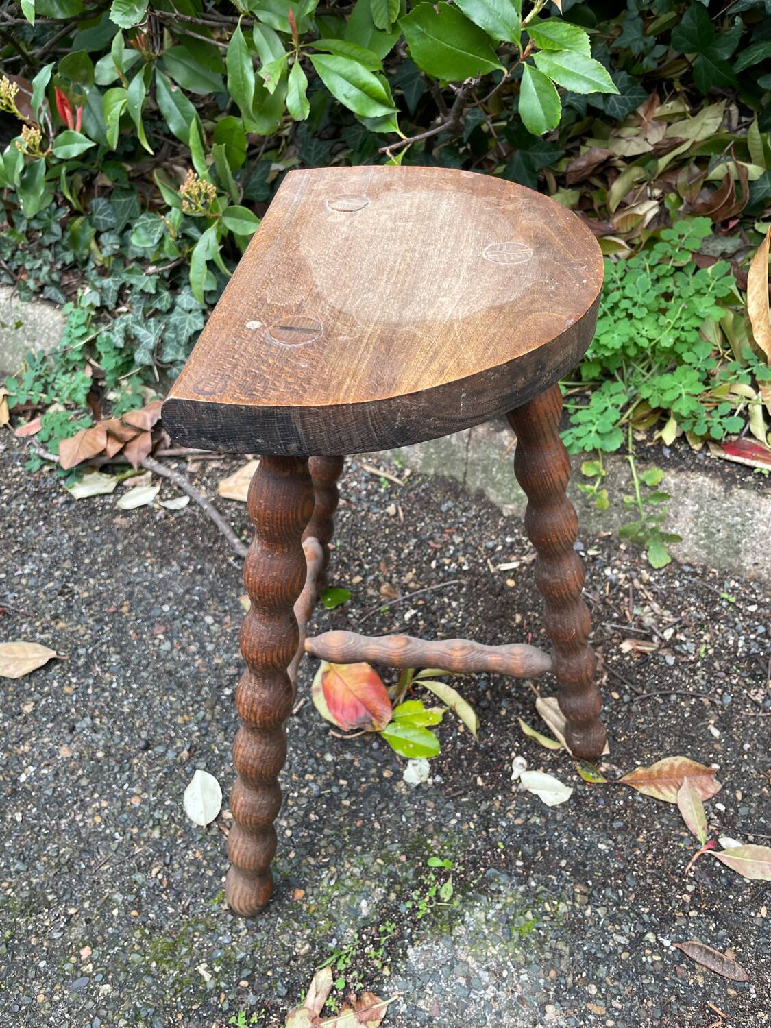 Tripod stool