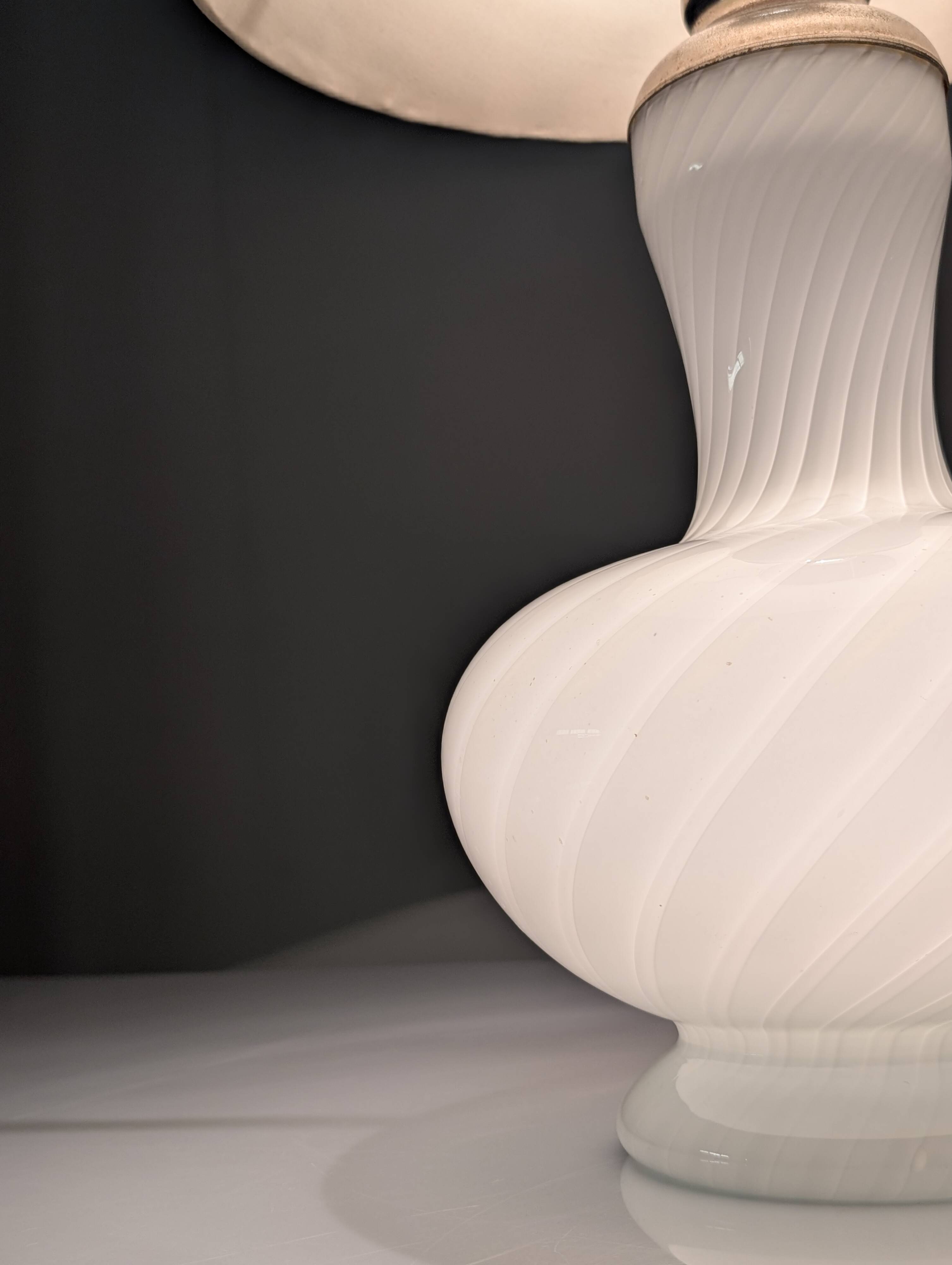 Lampe de table italienne en verre de Murano à double éclairage et laiton, années 1960