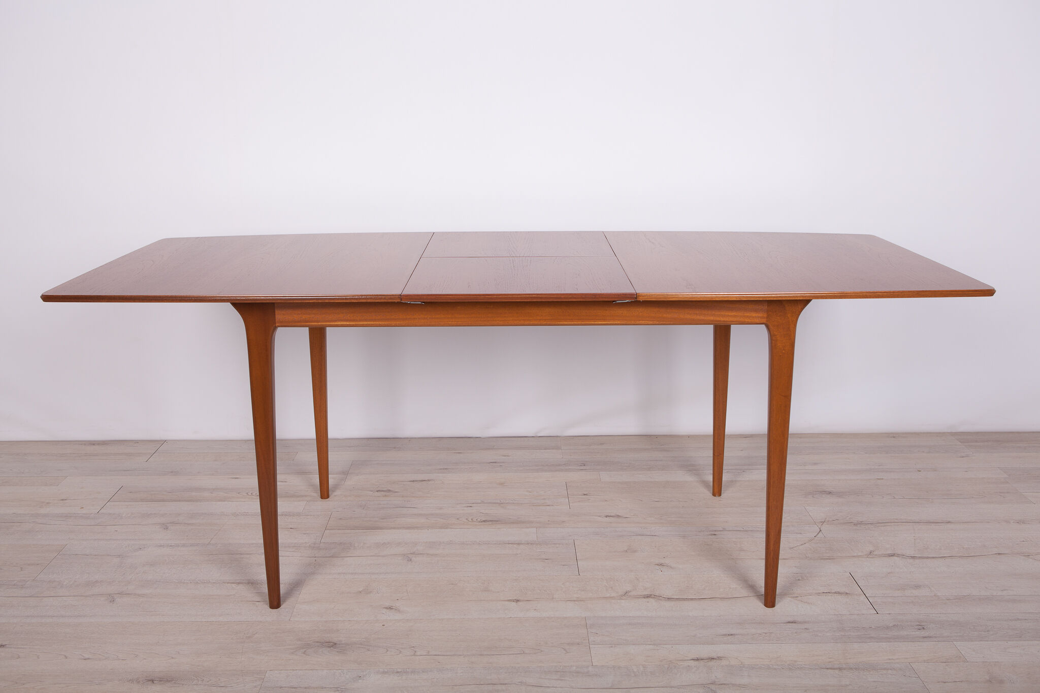 Mid-Century Teak Extendable Dining Table from McIntosh, 1960s