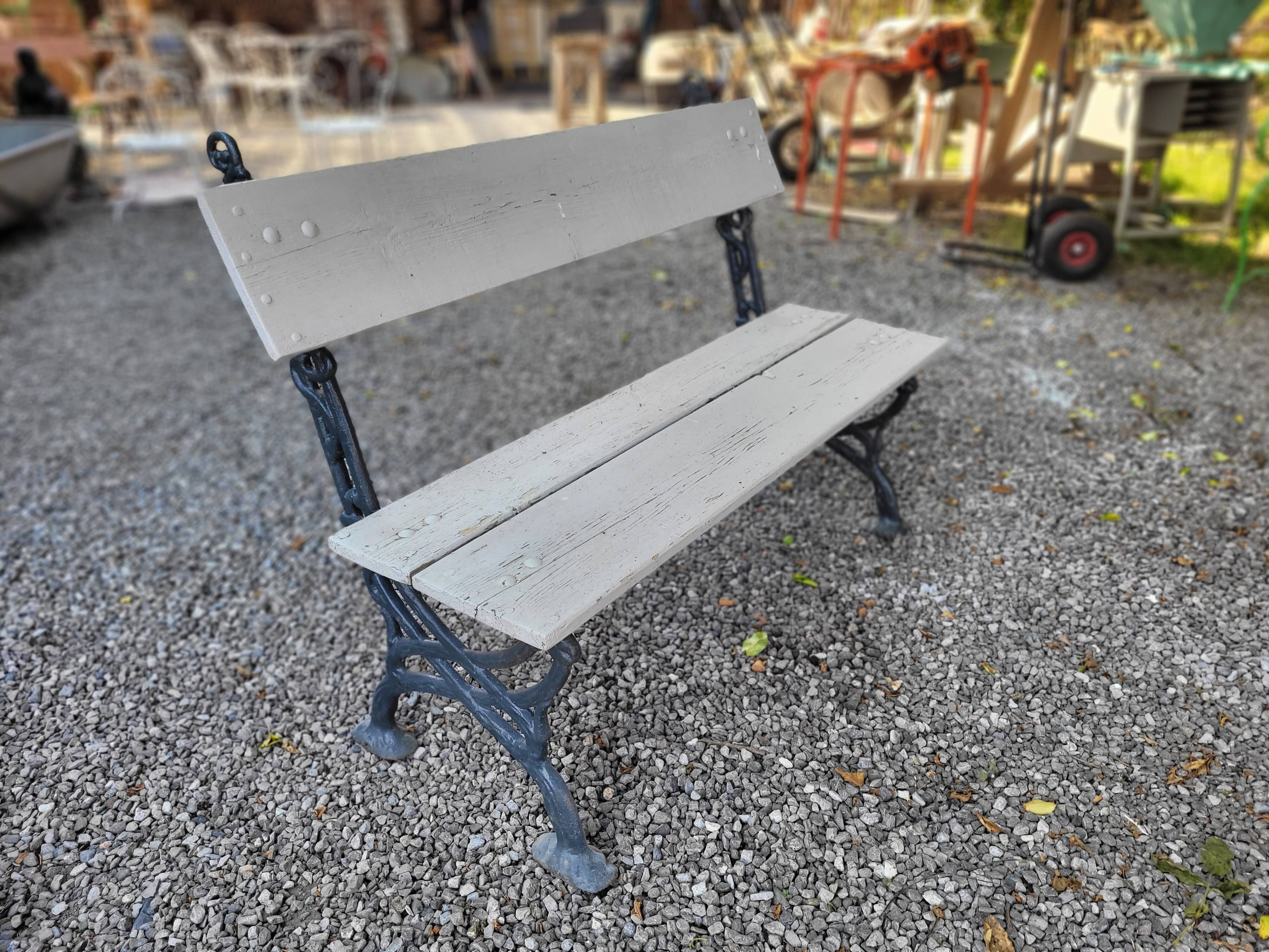 Old cast iron garden bench 114cms long