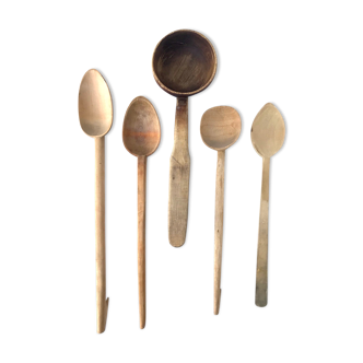 Couverts en bois vintage