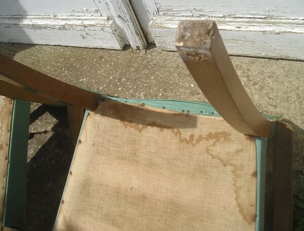 Paire de fauteuils bridge en skaï vert 1960