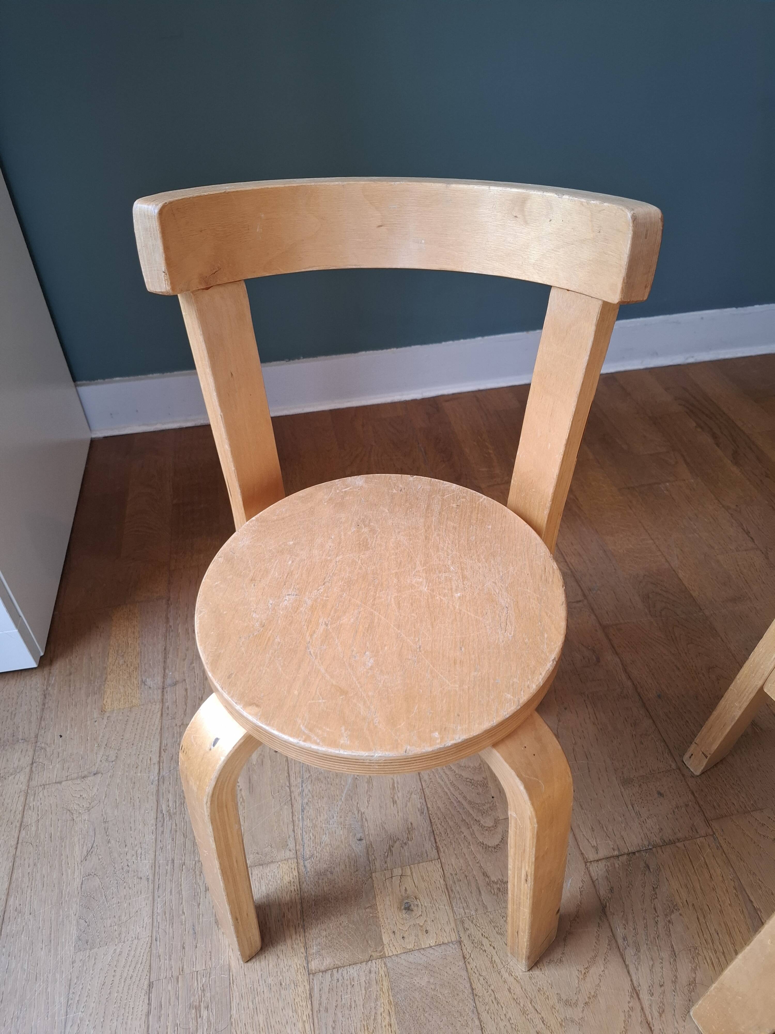 2 children's chairs in Alvar Aalto style