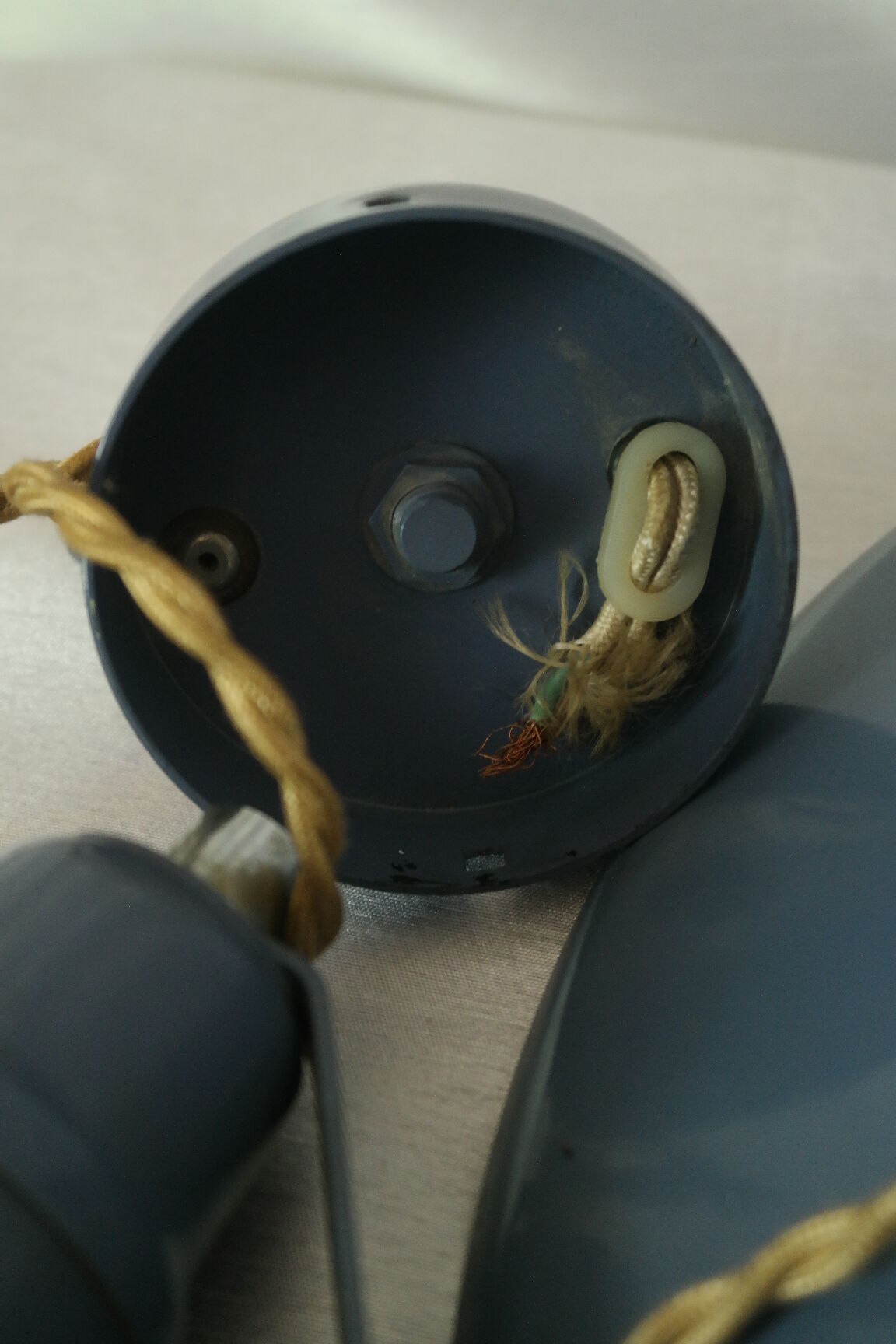 Suspension enamelled sheet metal rises drop vintage blue