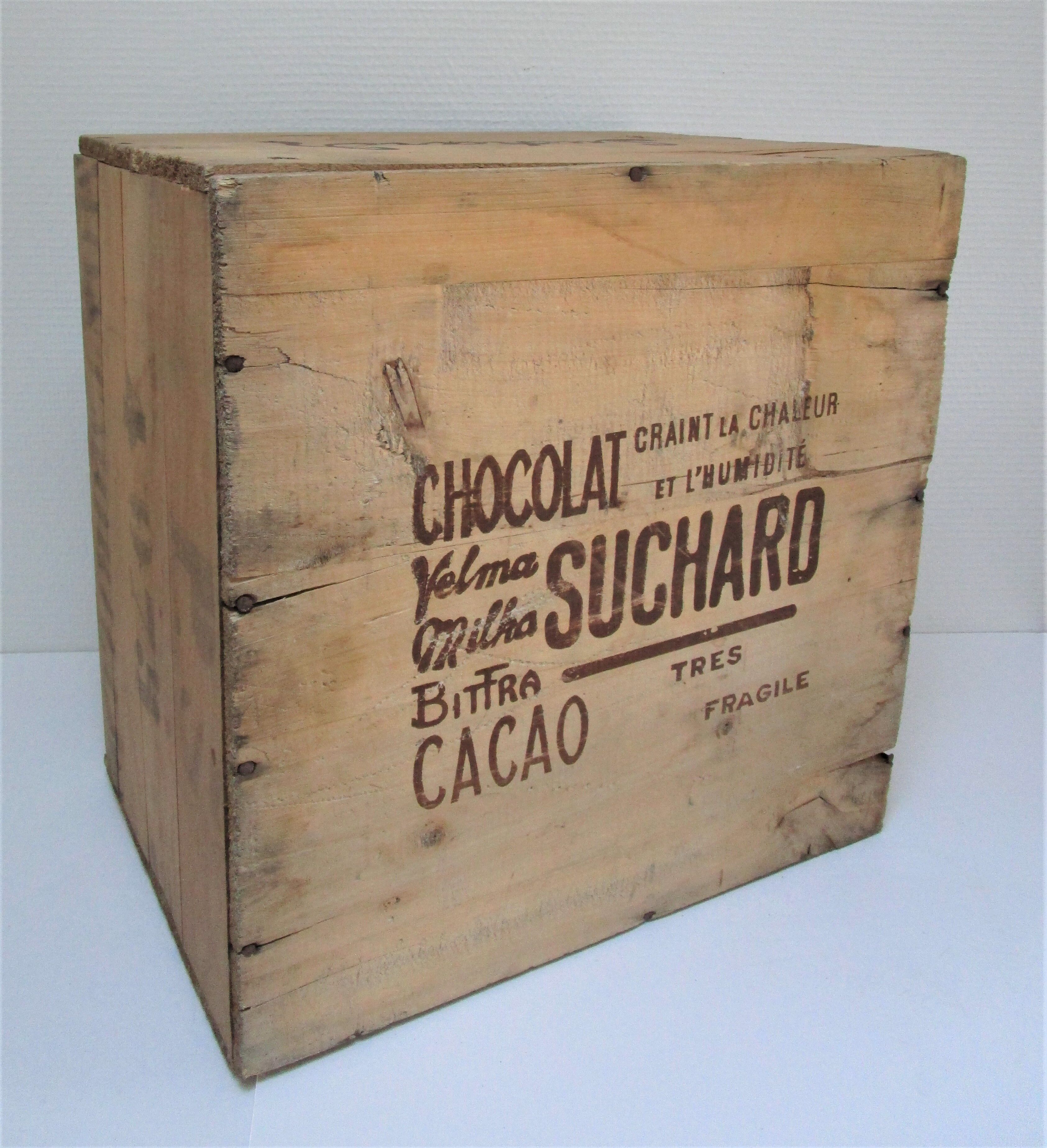 Vintage Skated Wood Case Suchard