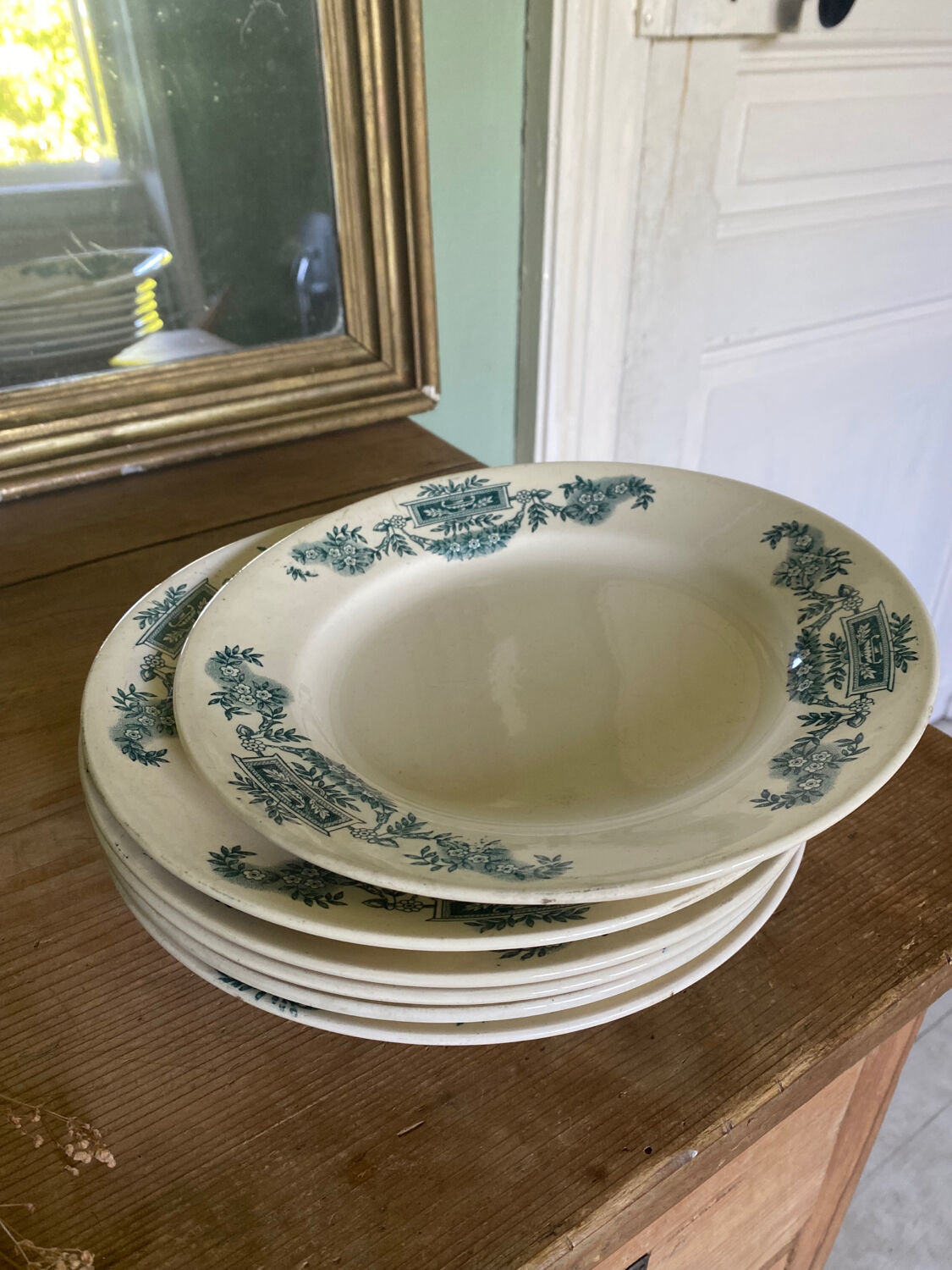 6 flat plates iron earth Lutetia Longchamp