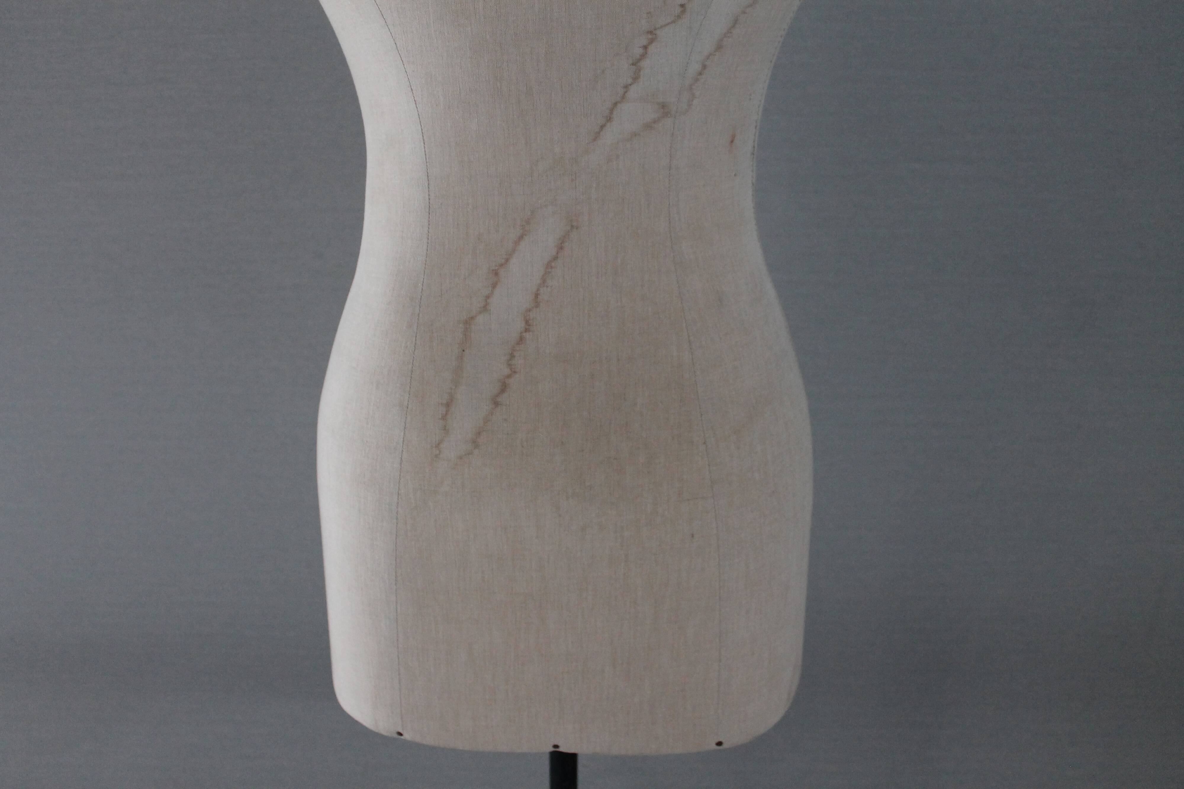 Woman couture mannequin-bust - early 20th century