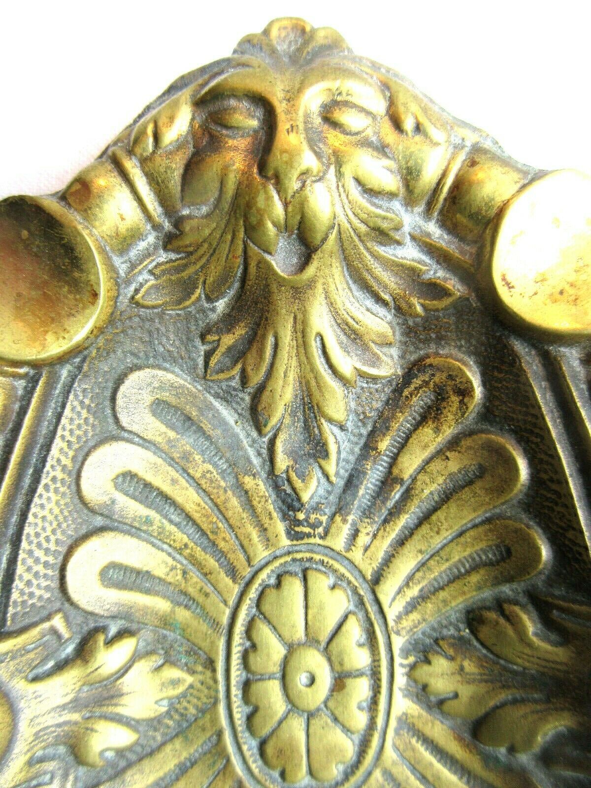 Oval ashtray in gilded bronze Napoleon III
