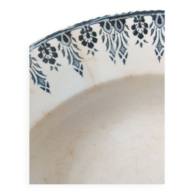 Trois assiettes creuses en Terre de fer, Sarreguemines, Alger