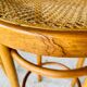 Paire de tabourets de bar vintage , bois cintré et cannage