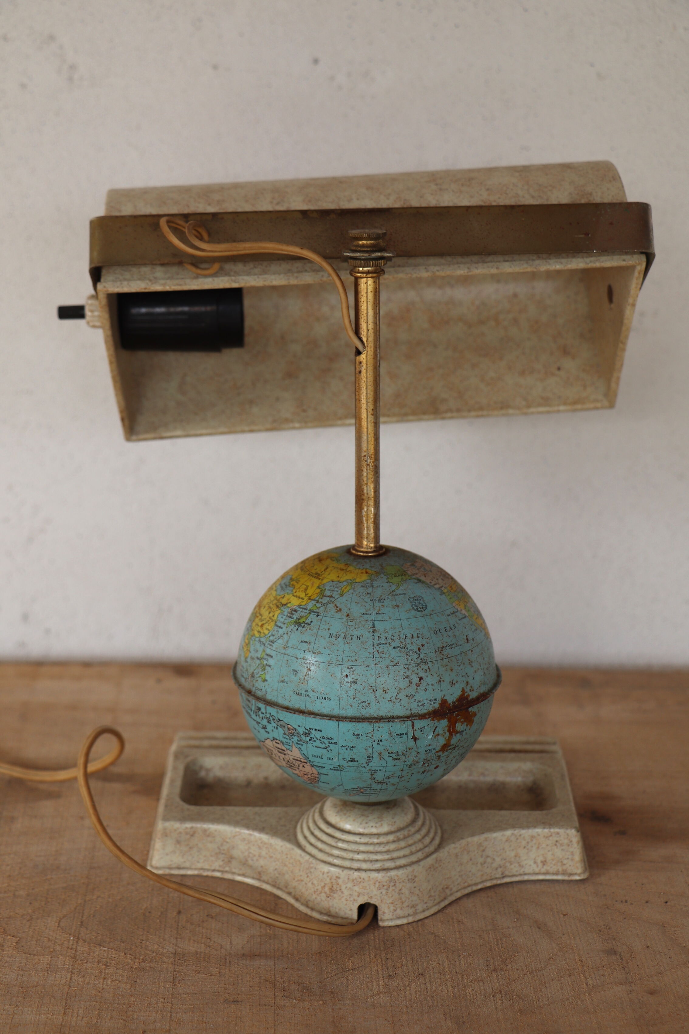 American Mappemonde lamp signed 50s