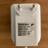 White pyramid desk lamp embnched white pyramid Lungean and Pellmann 1980