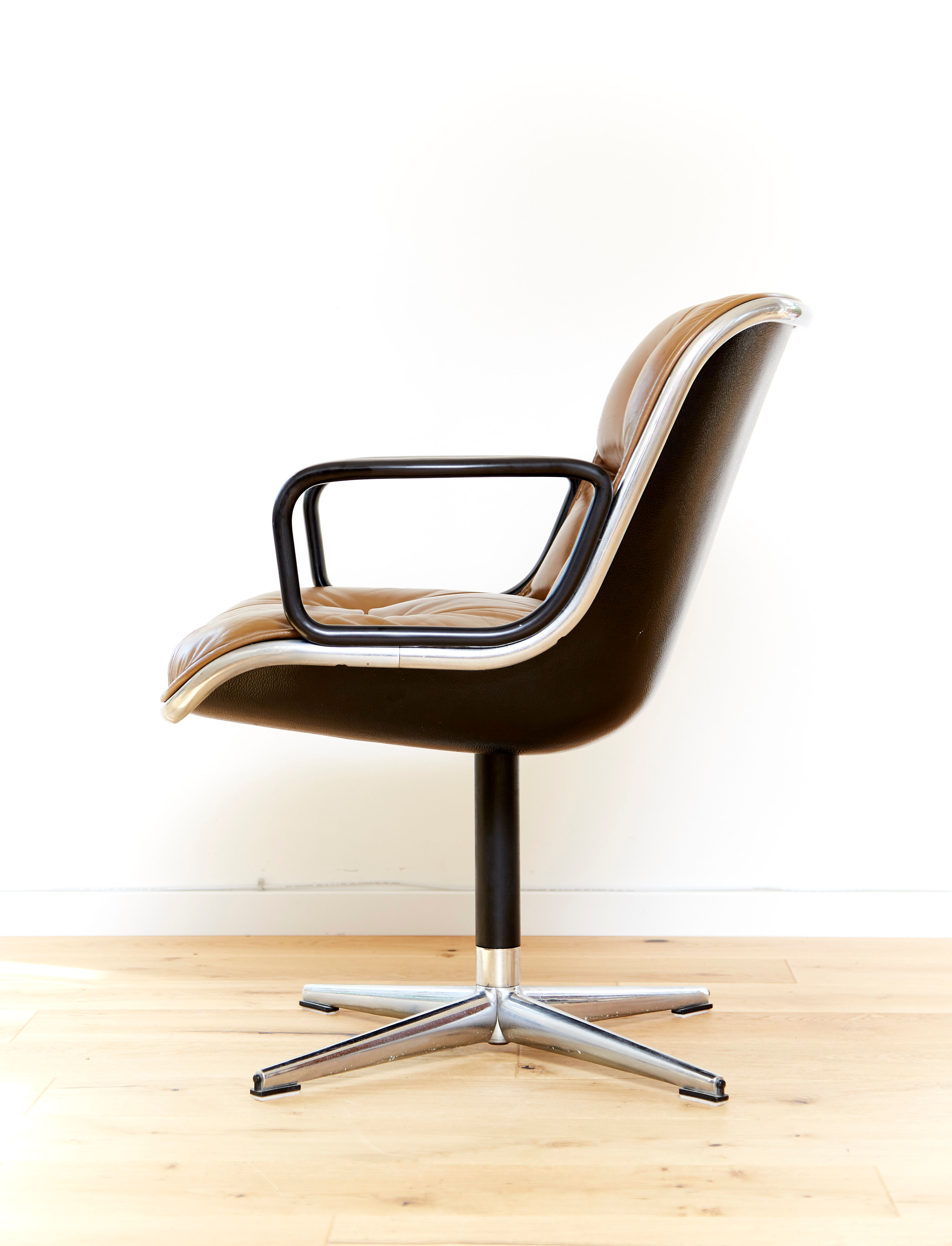 Charles Pollock Leather Executive Chair for Knoll International