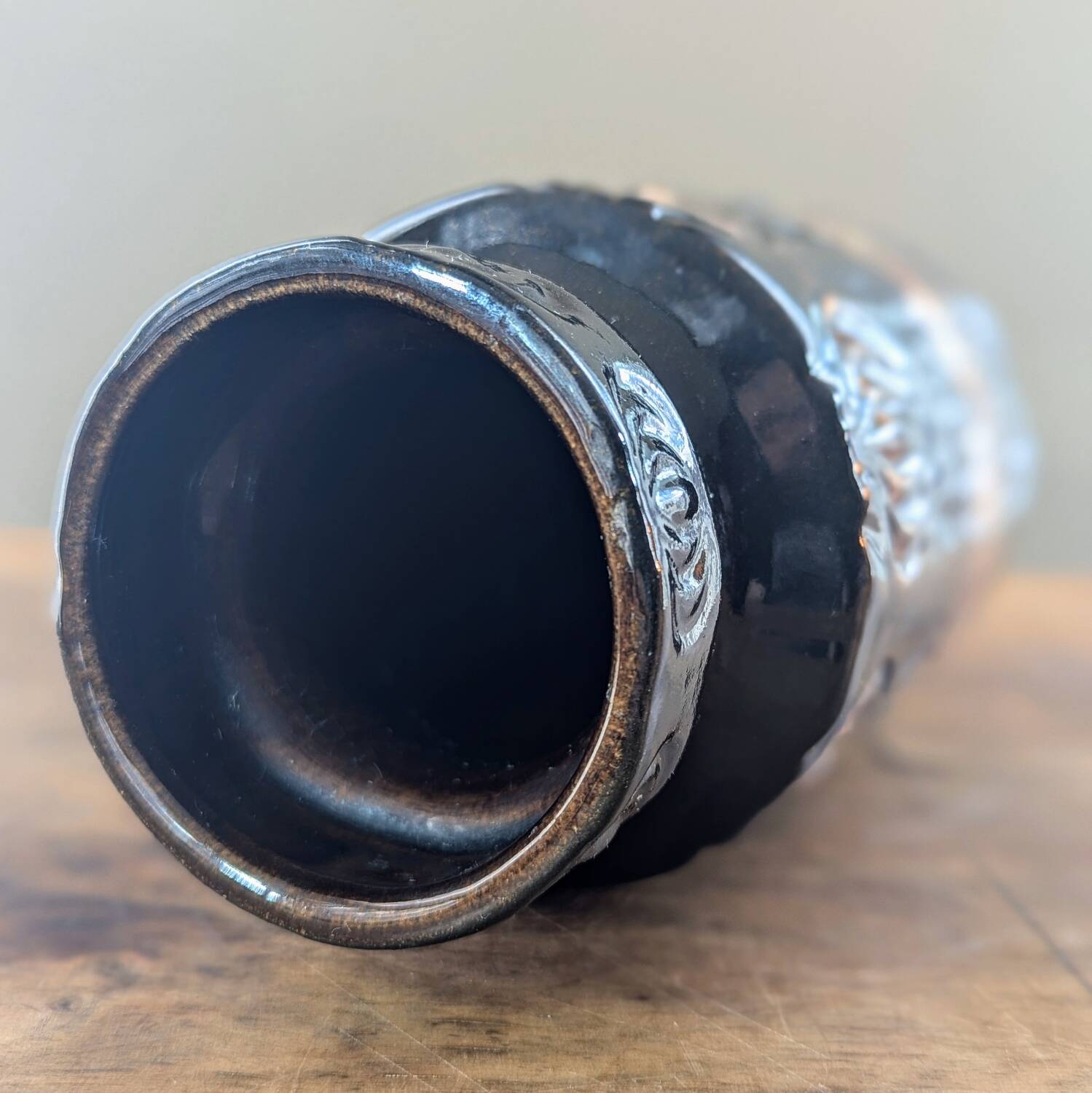 West Germany Scheurich 285-18 Onion Vase, Black Brown