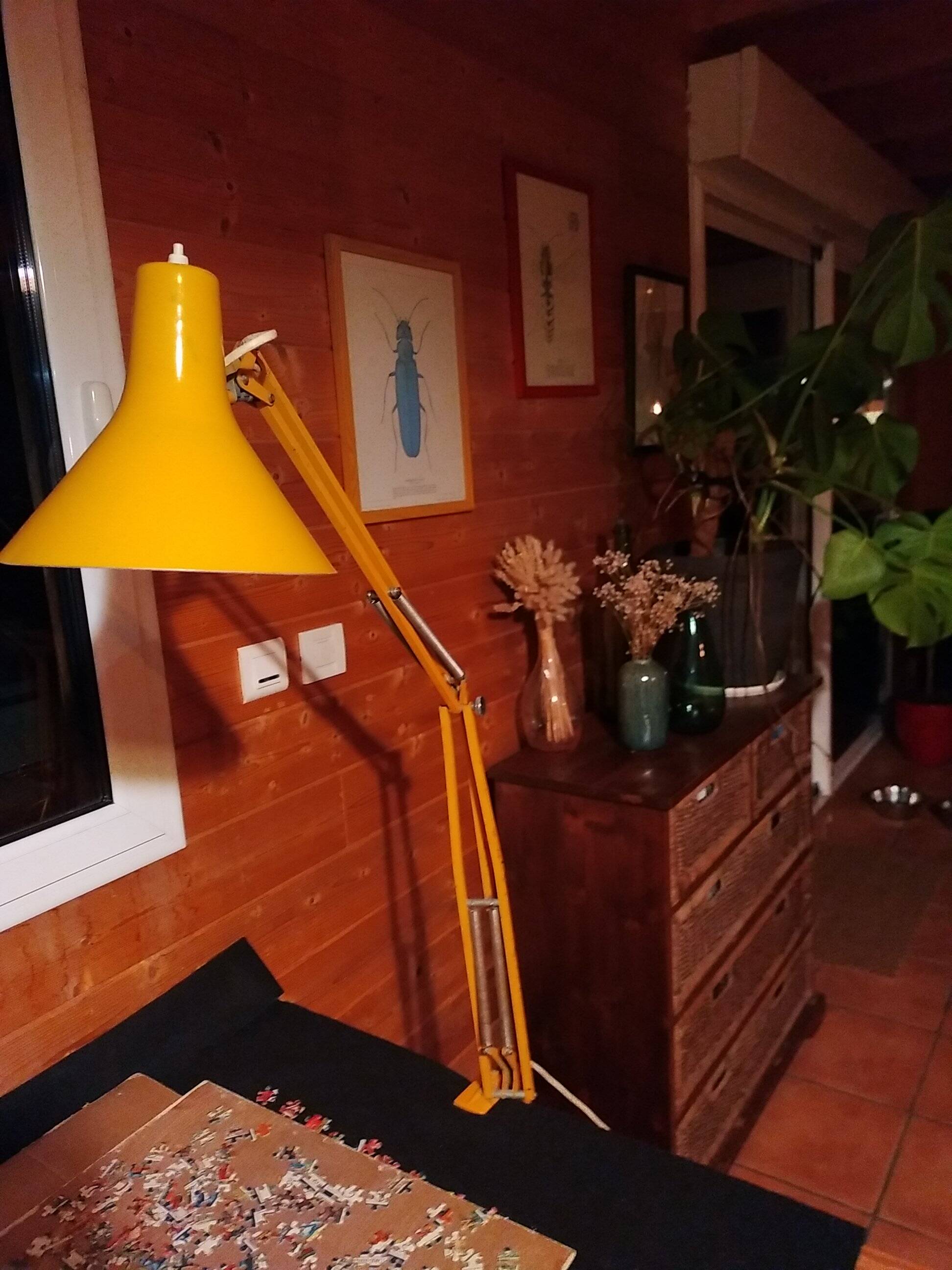 Luxo articulated lamp. Jacobsen.