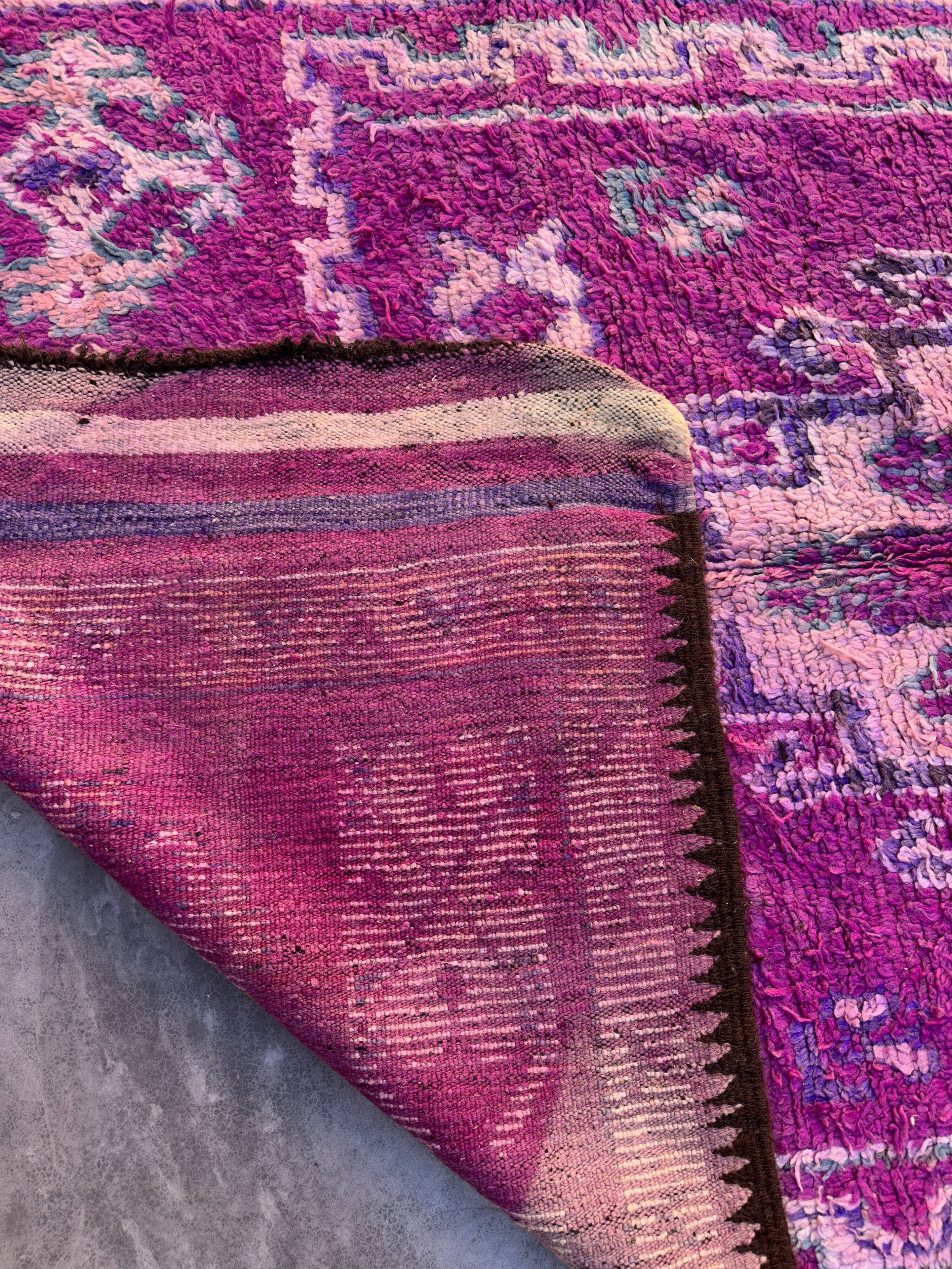 Moroccan Carpet - 173 x 319 cm