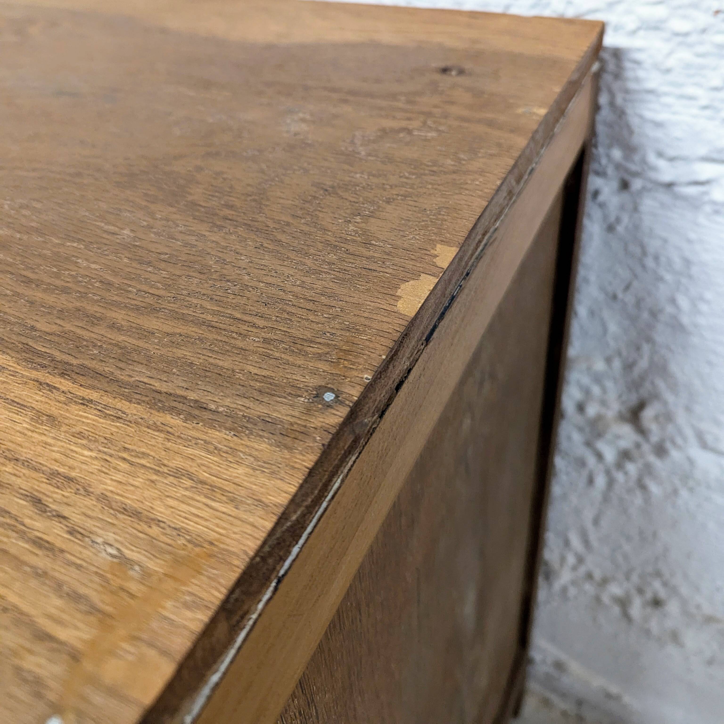 Small chest of drawers with 4 drawers