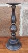 Bougeoir en métal (Hauteur 31 cm.)