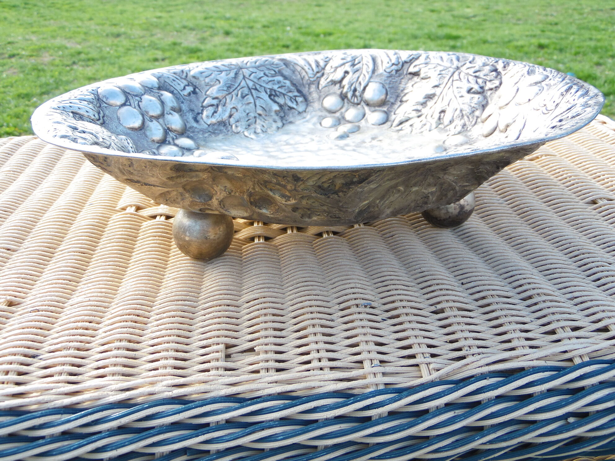 Large dish or cut metal deco vine, foot balls