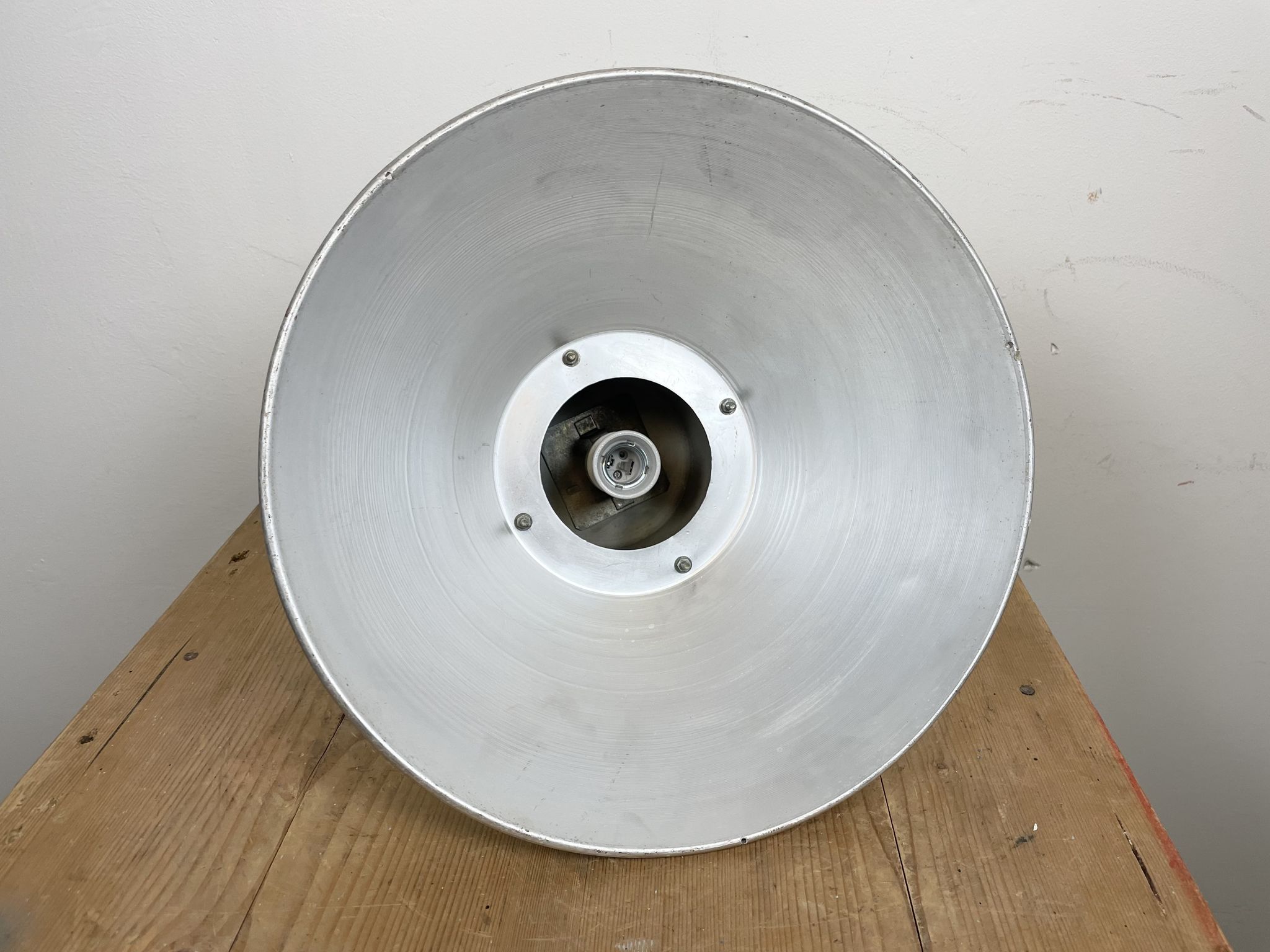 Suspension industrielle en aluminium d’Elektrosvit, années 1960